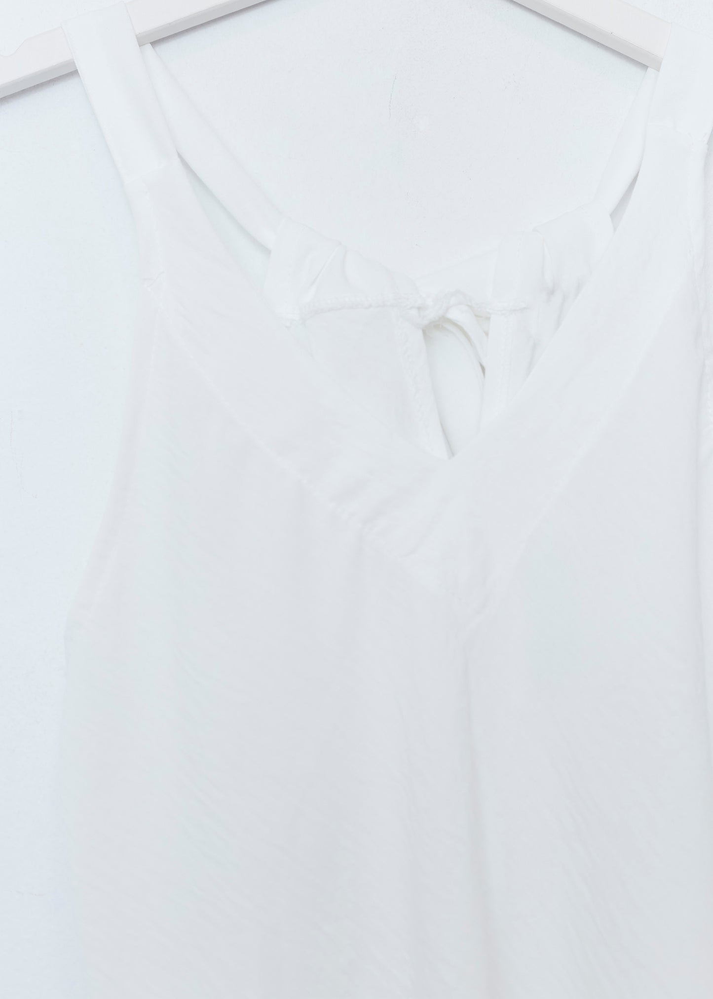 Flowy bow top