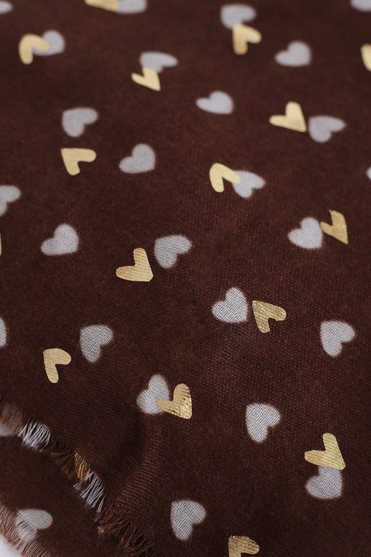Pañuelo corazones desflecado