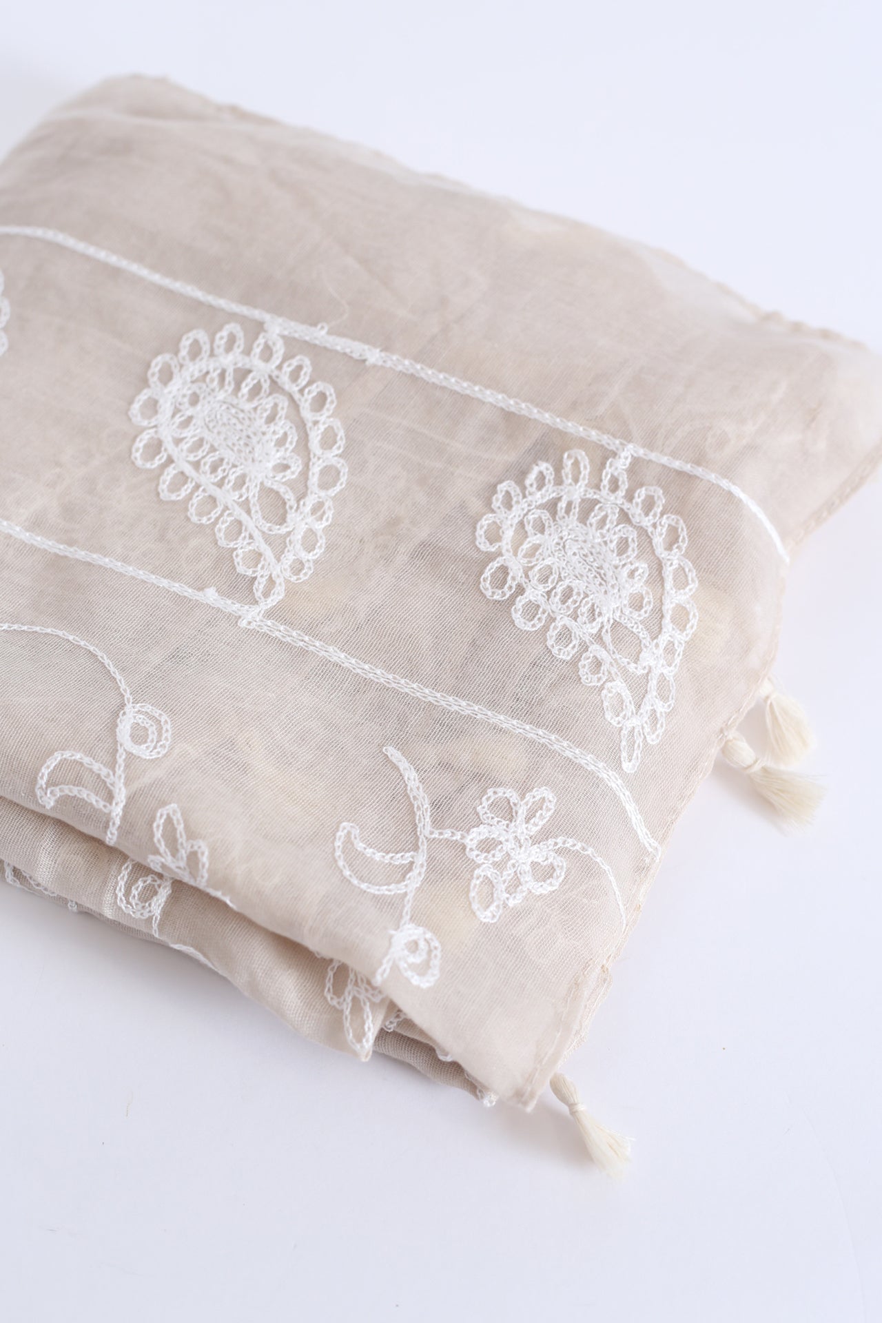 Pañuelo bordados florales