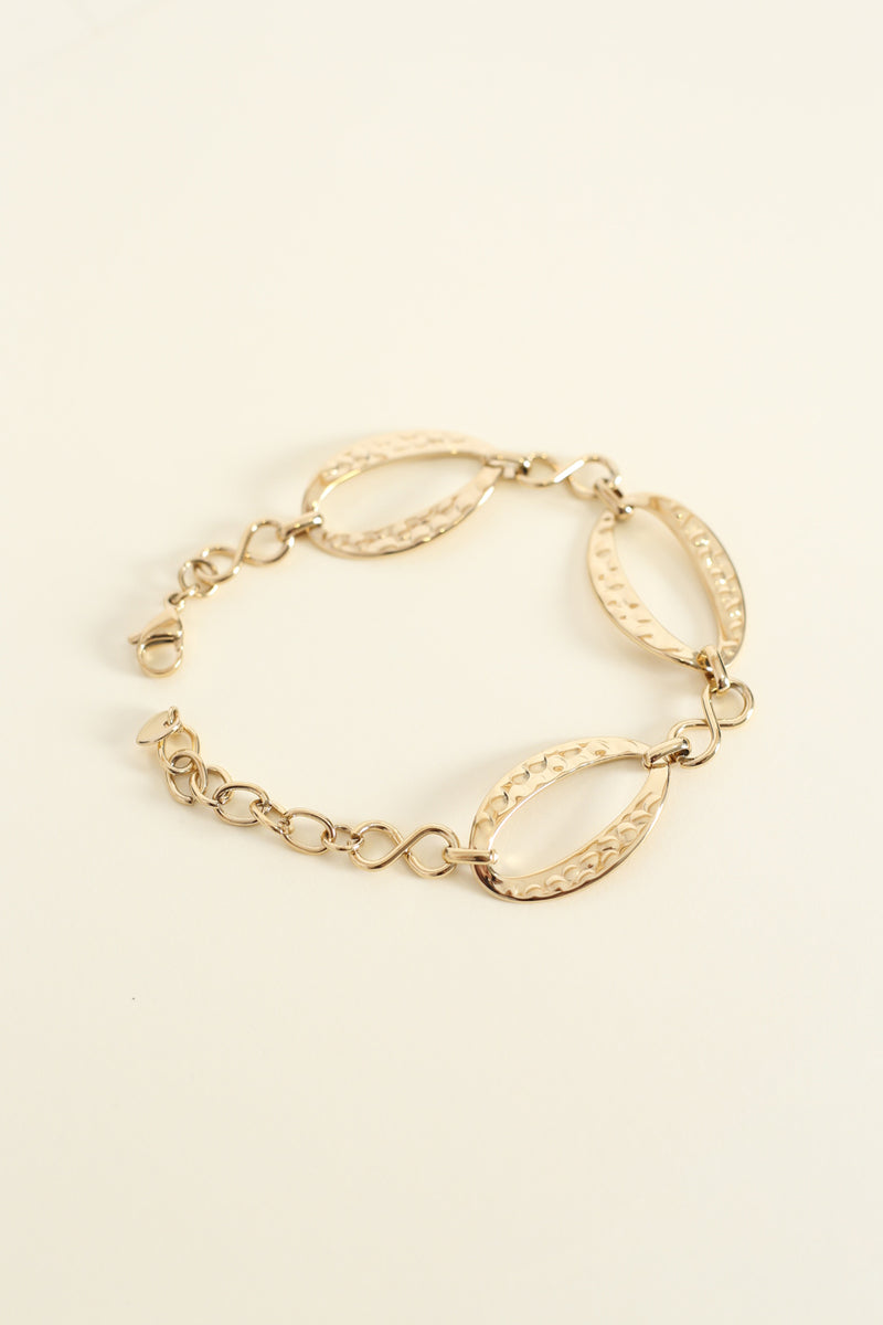 Flower and pearl bracelet