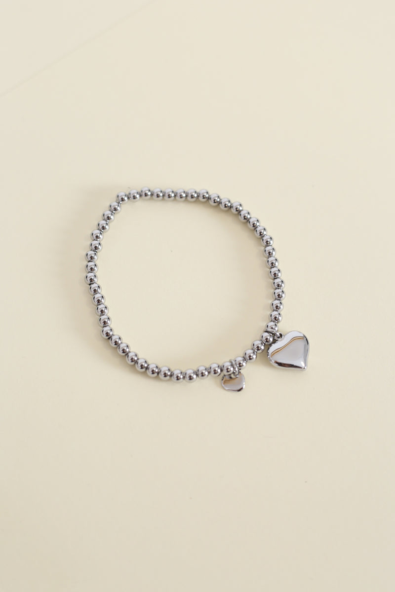 Flower and pearl bracelet