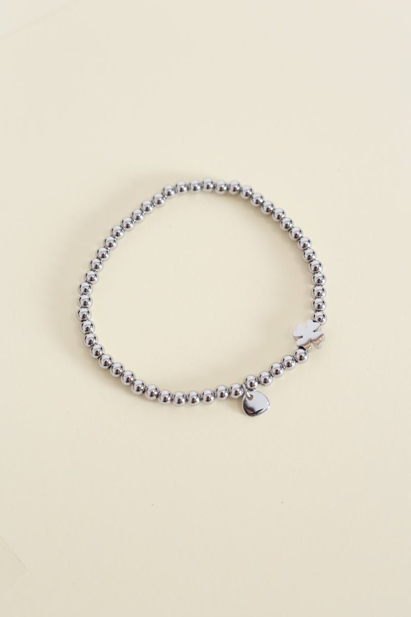 Flower and pearl bracelet