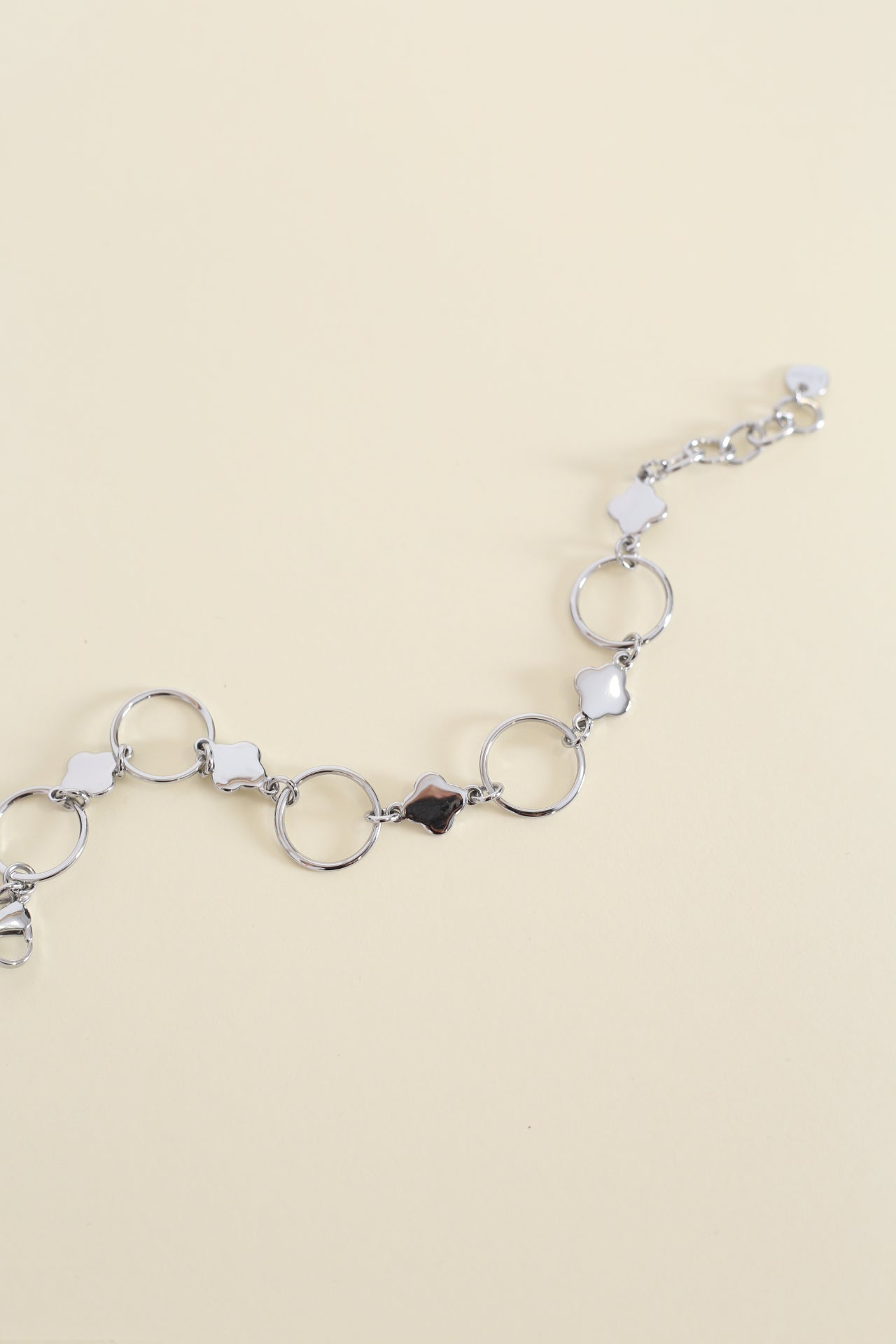 Pulsera combinada círculo y flor