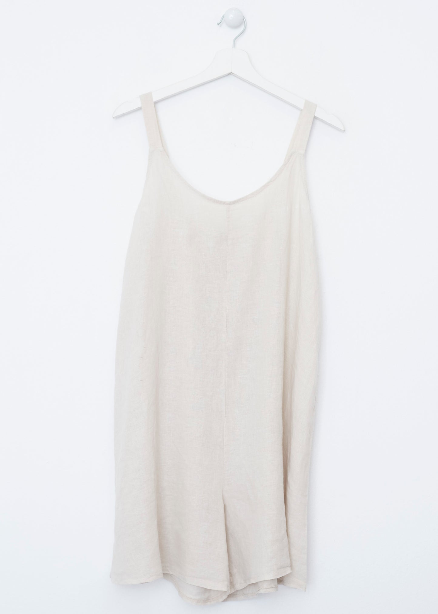 Short linen jumpsuit