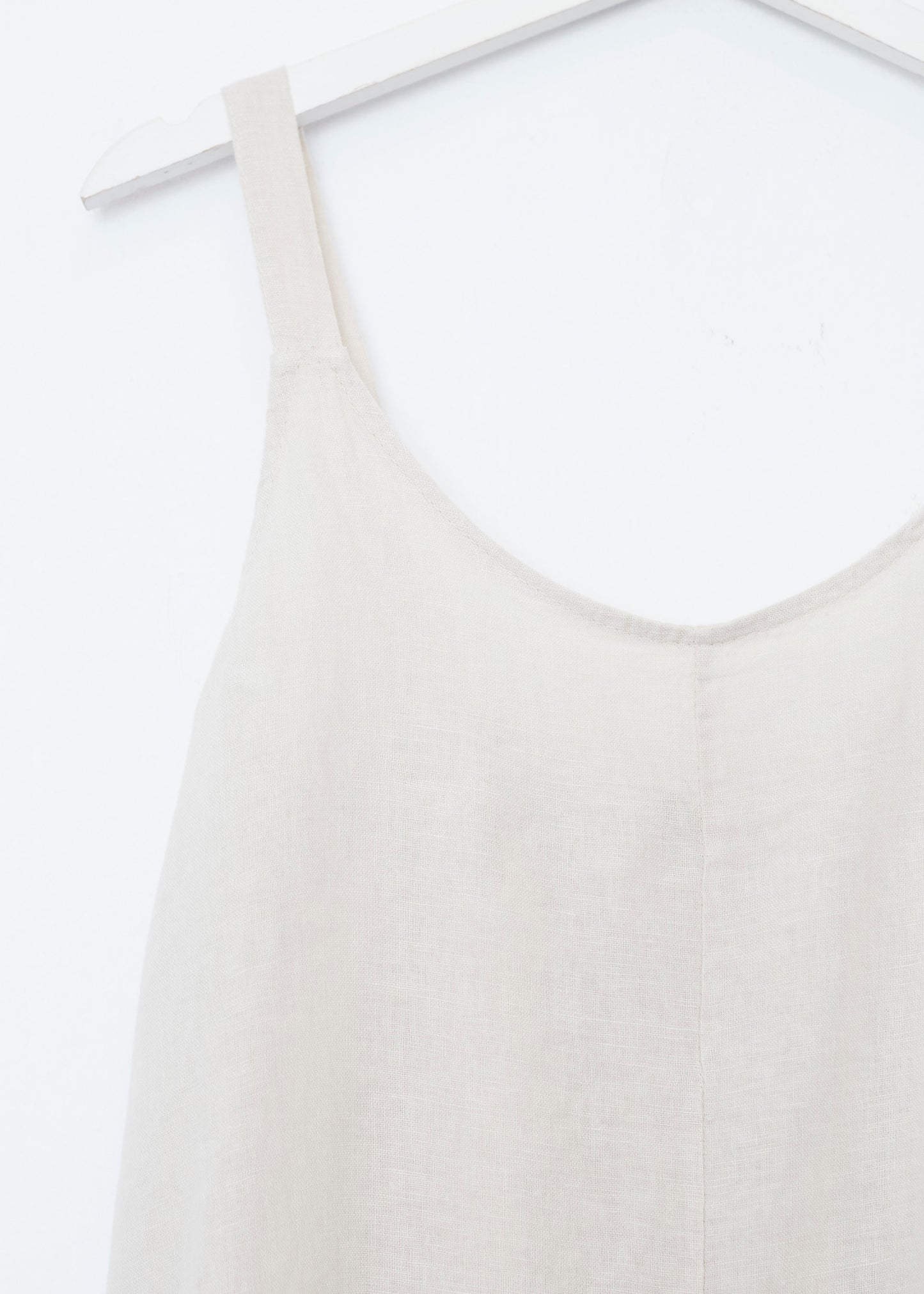 Short linen jumpsuit