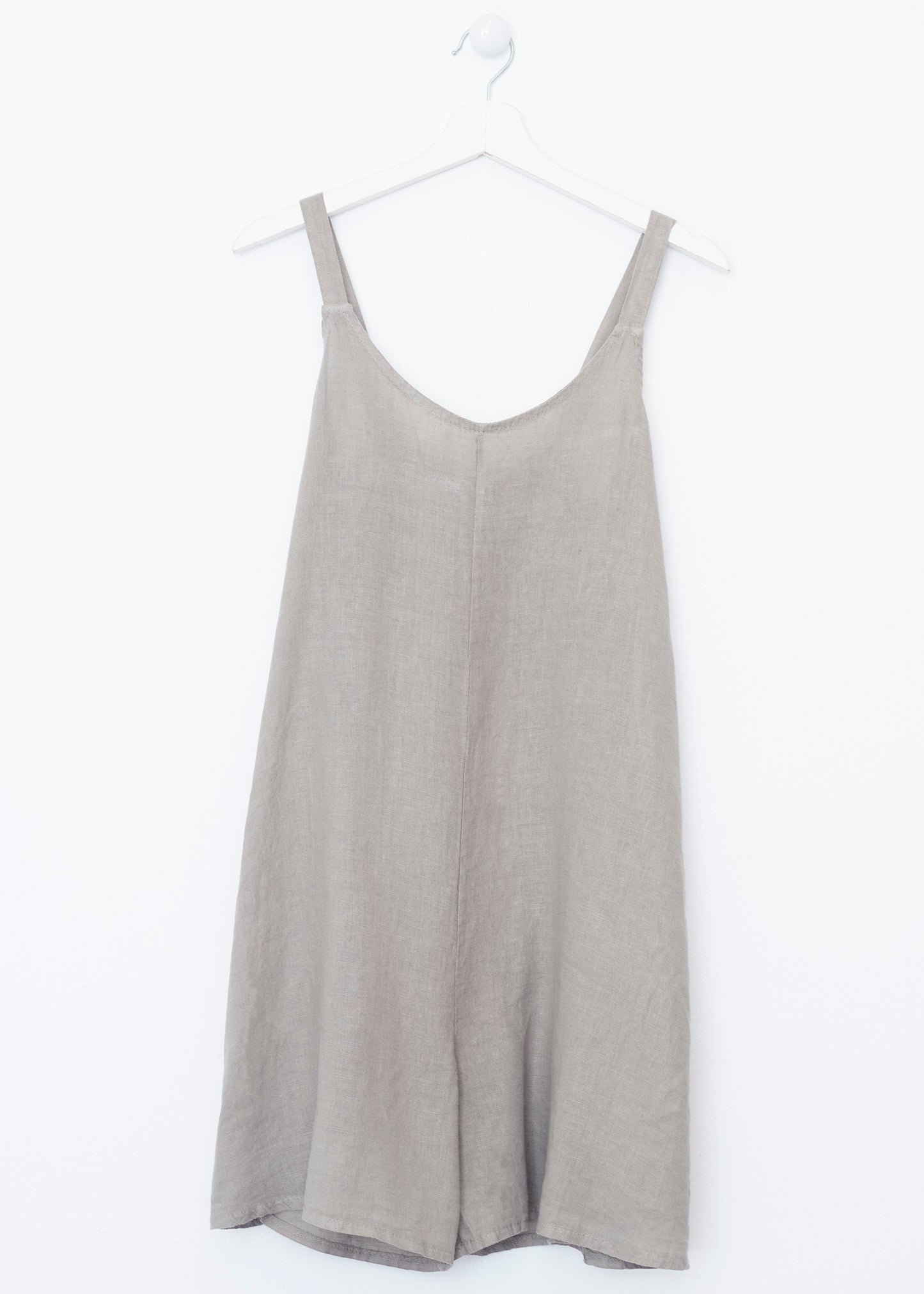 Short linen jumpsuit
