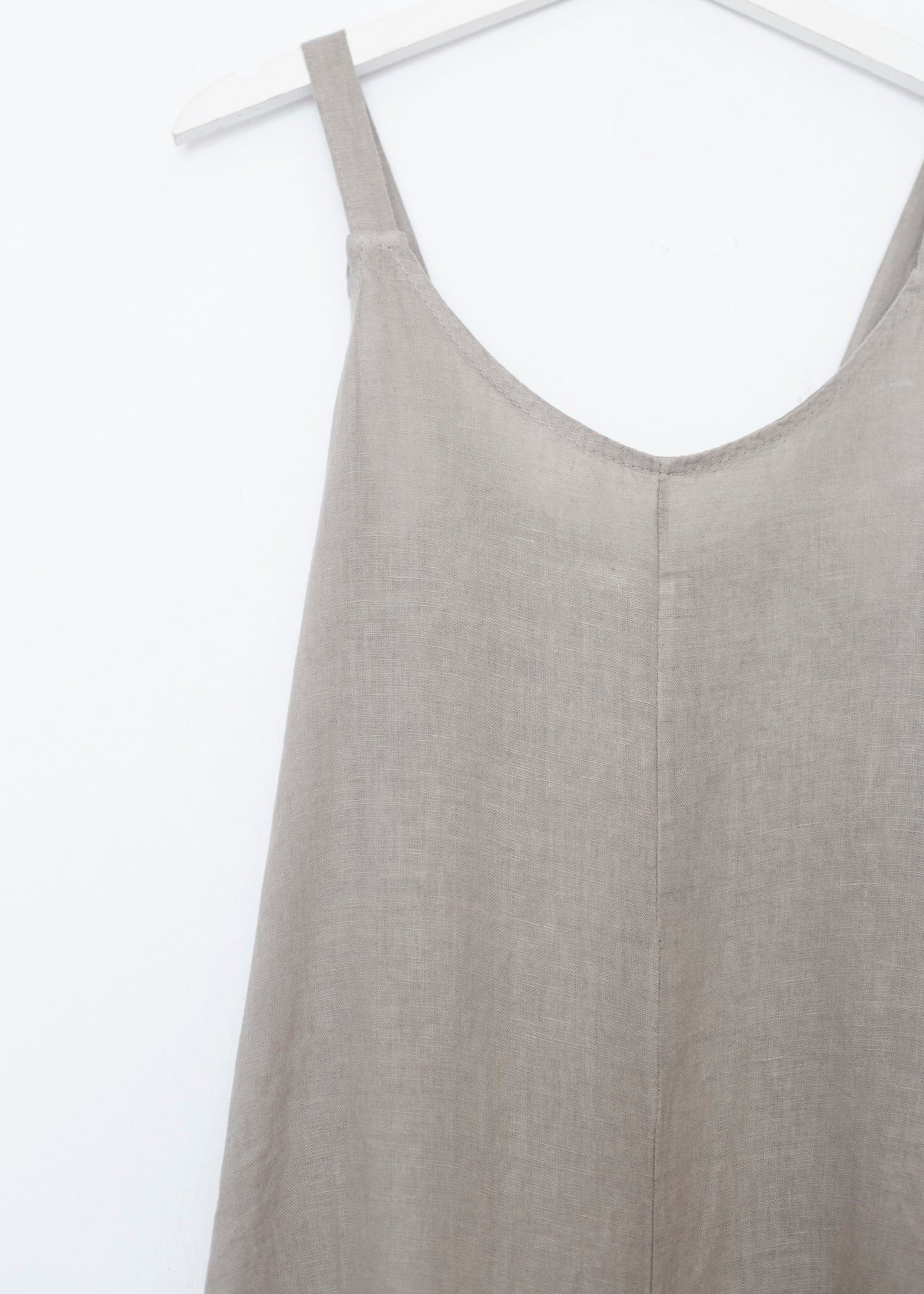 Short linen jumpsuit