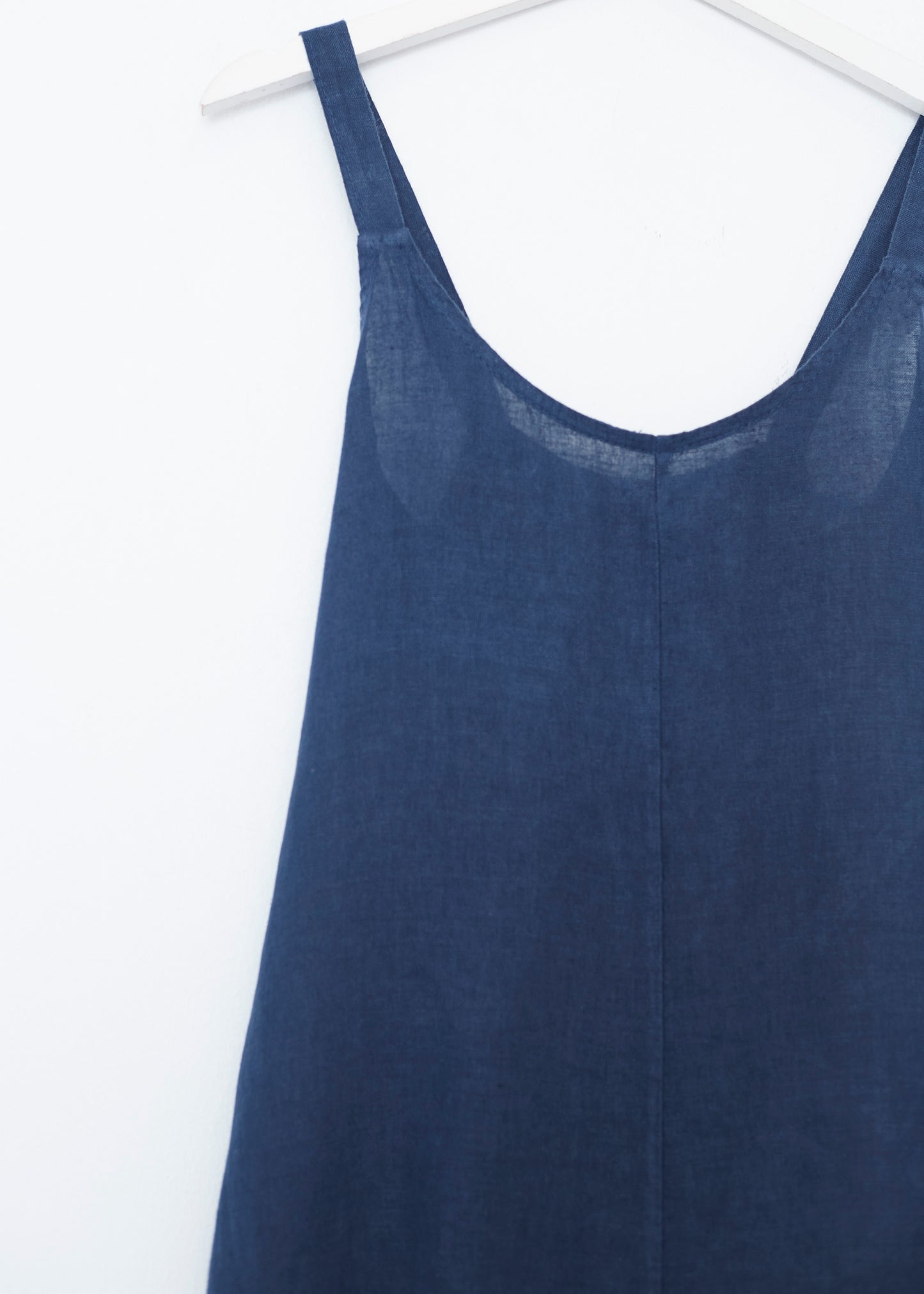 Short linen jumpsuit