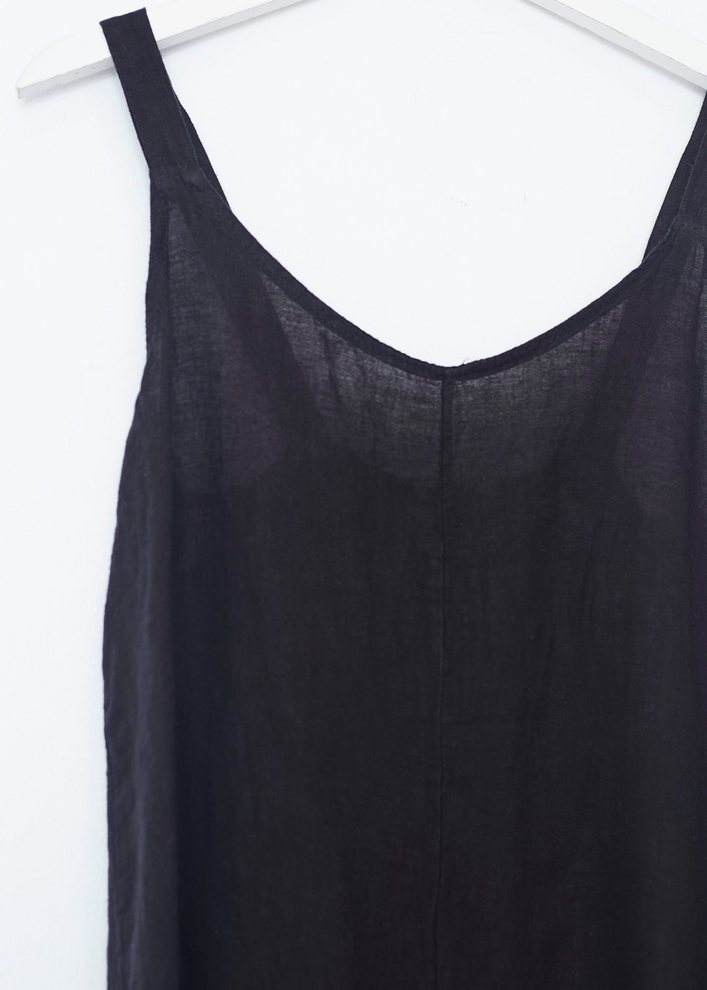 Short linen jumpsuit