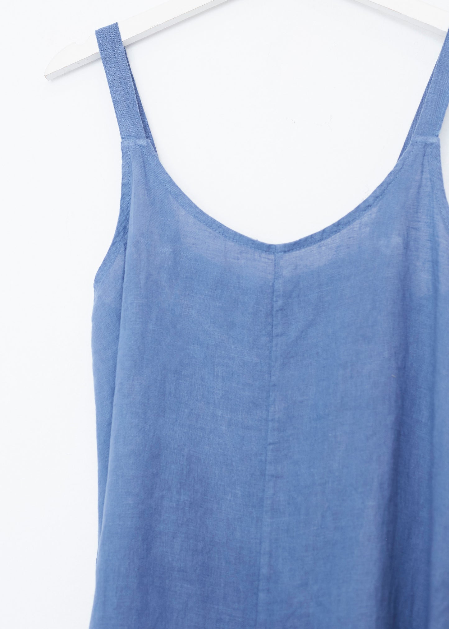 Short linen jumpsuit