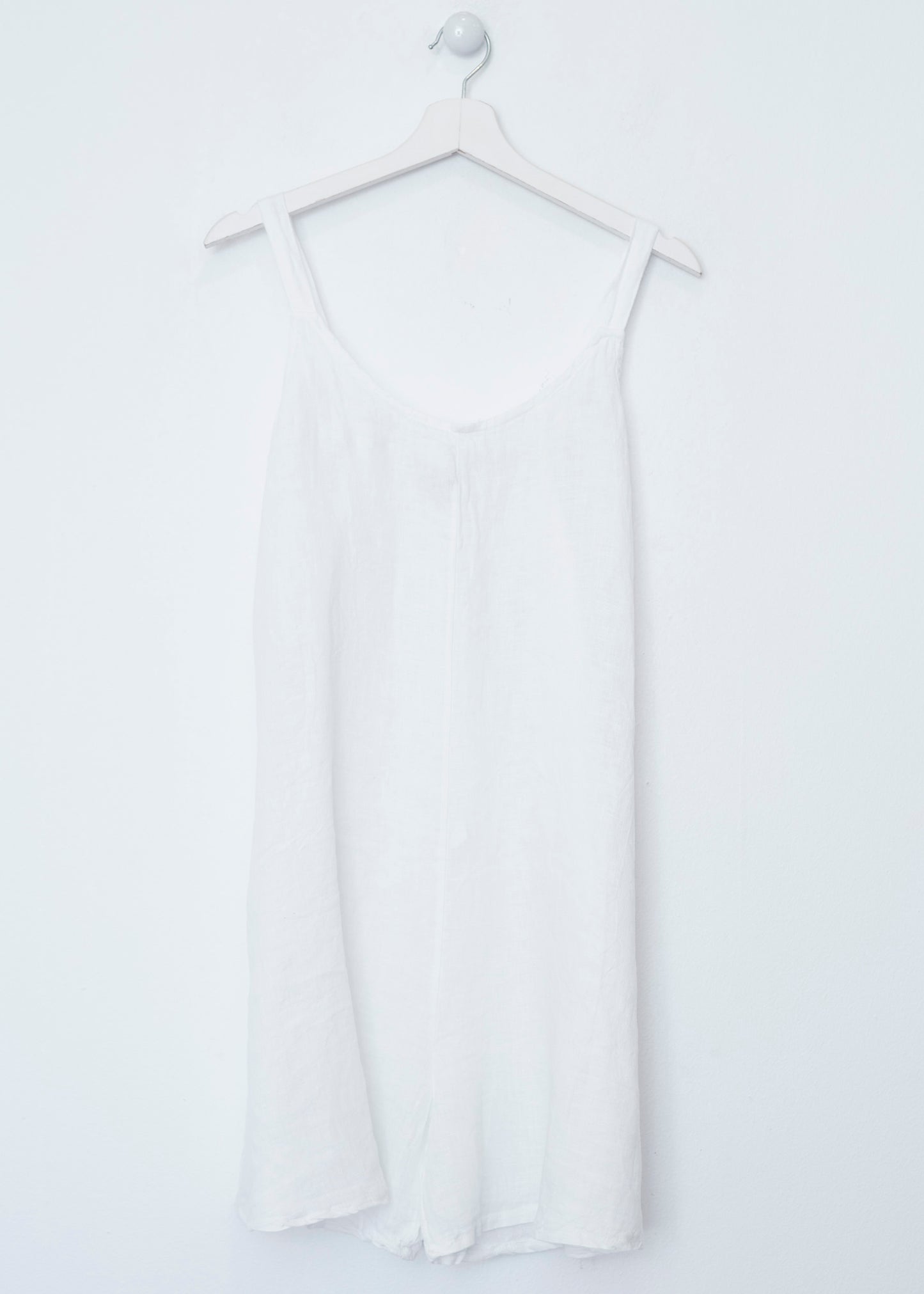 Short linen jumpsuit
