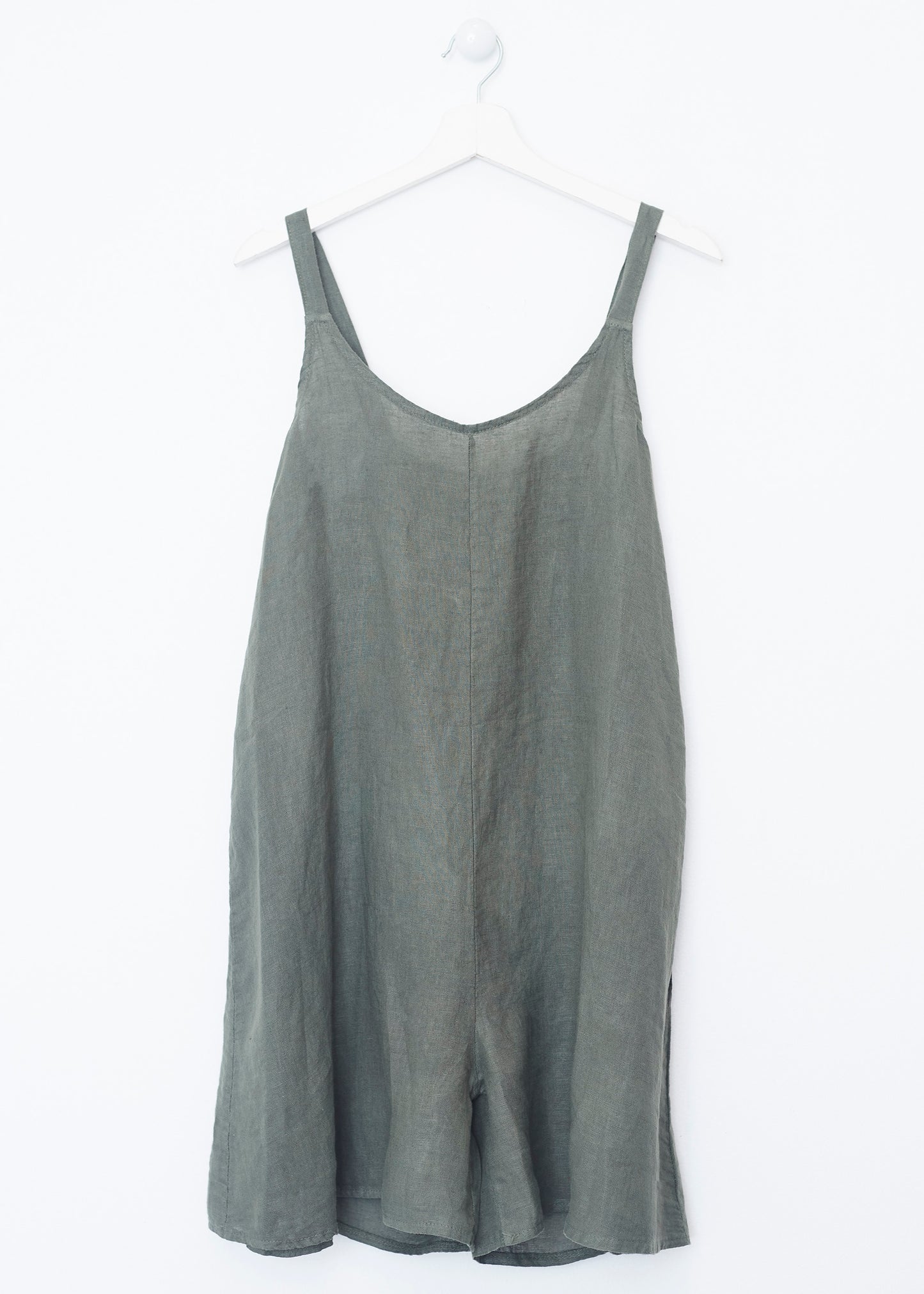 Short linen jumpsuit