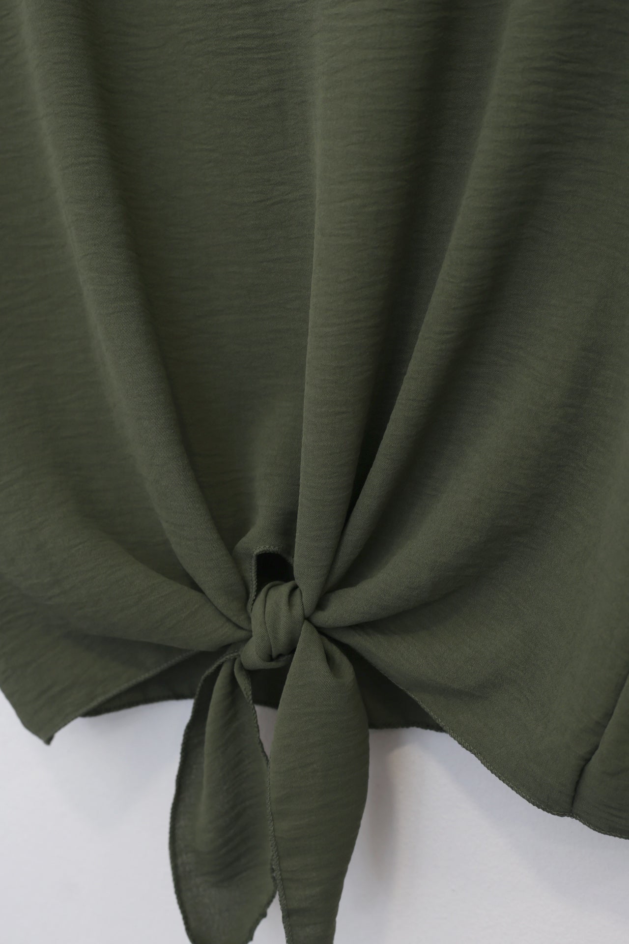 Blusa fluida nudo