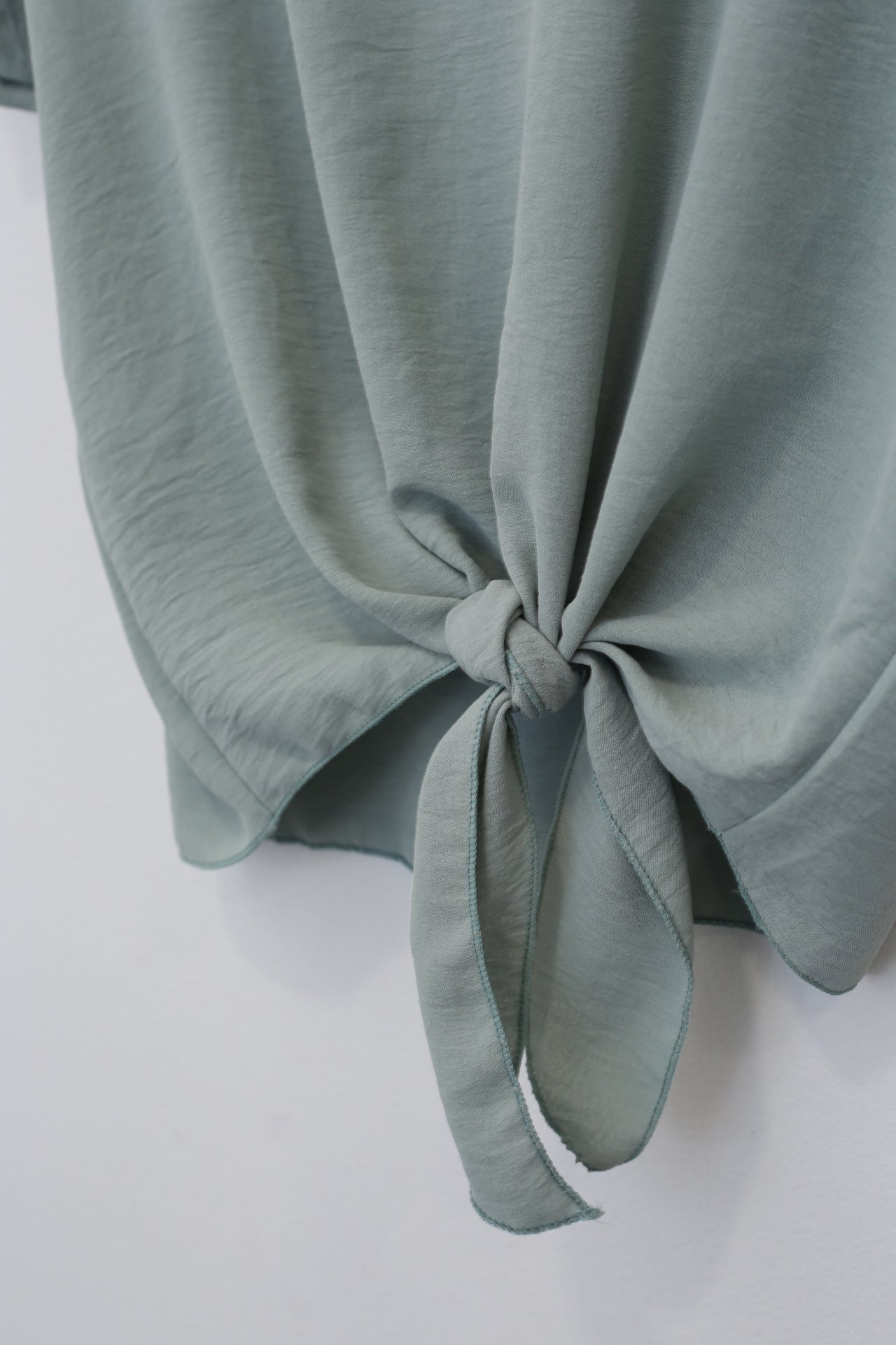 Blusa fluida nudo