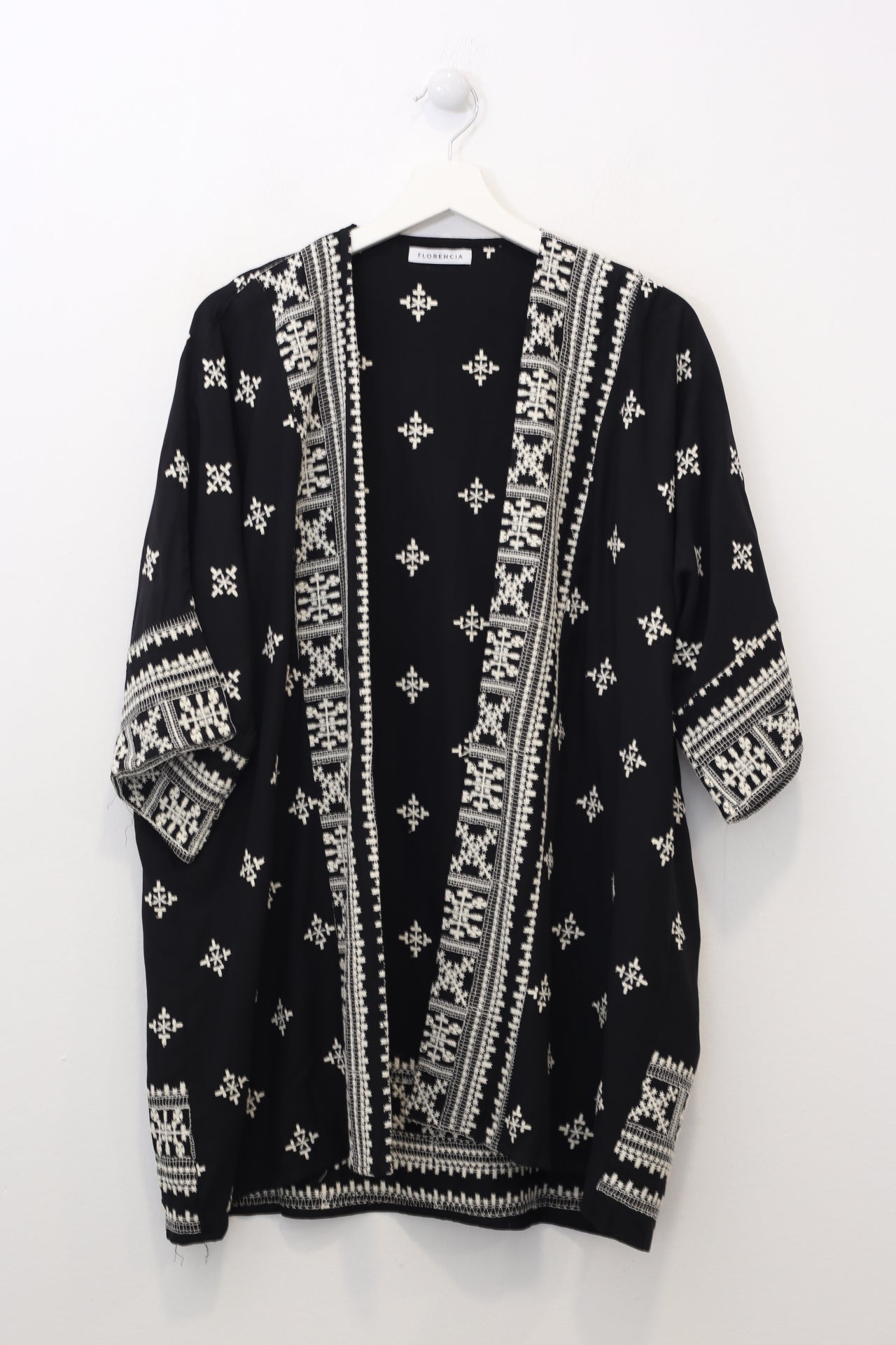 Kimono indio bordado