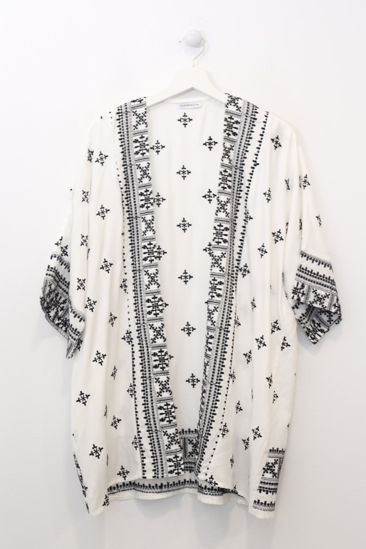 Kimono indio bordado