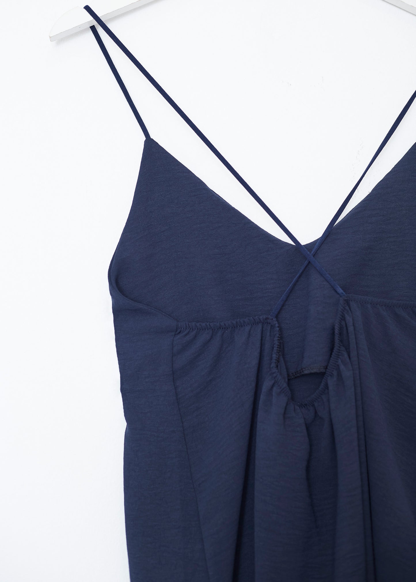 Vestido mini cruzado fluido
