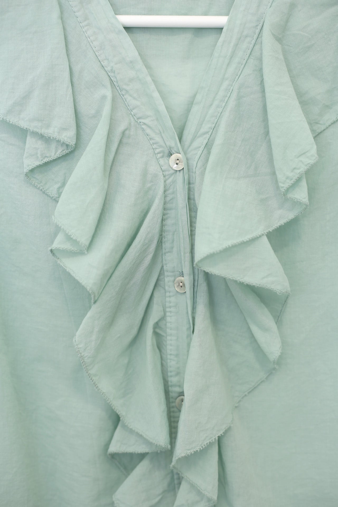 Top voile botones