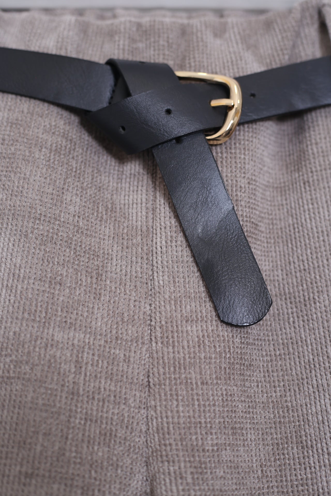 Pantalones micropana cinturón