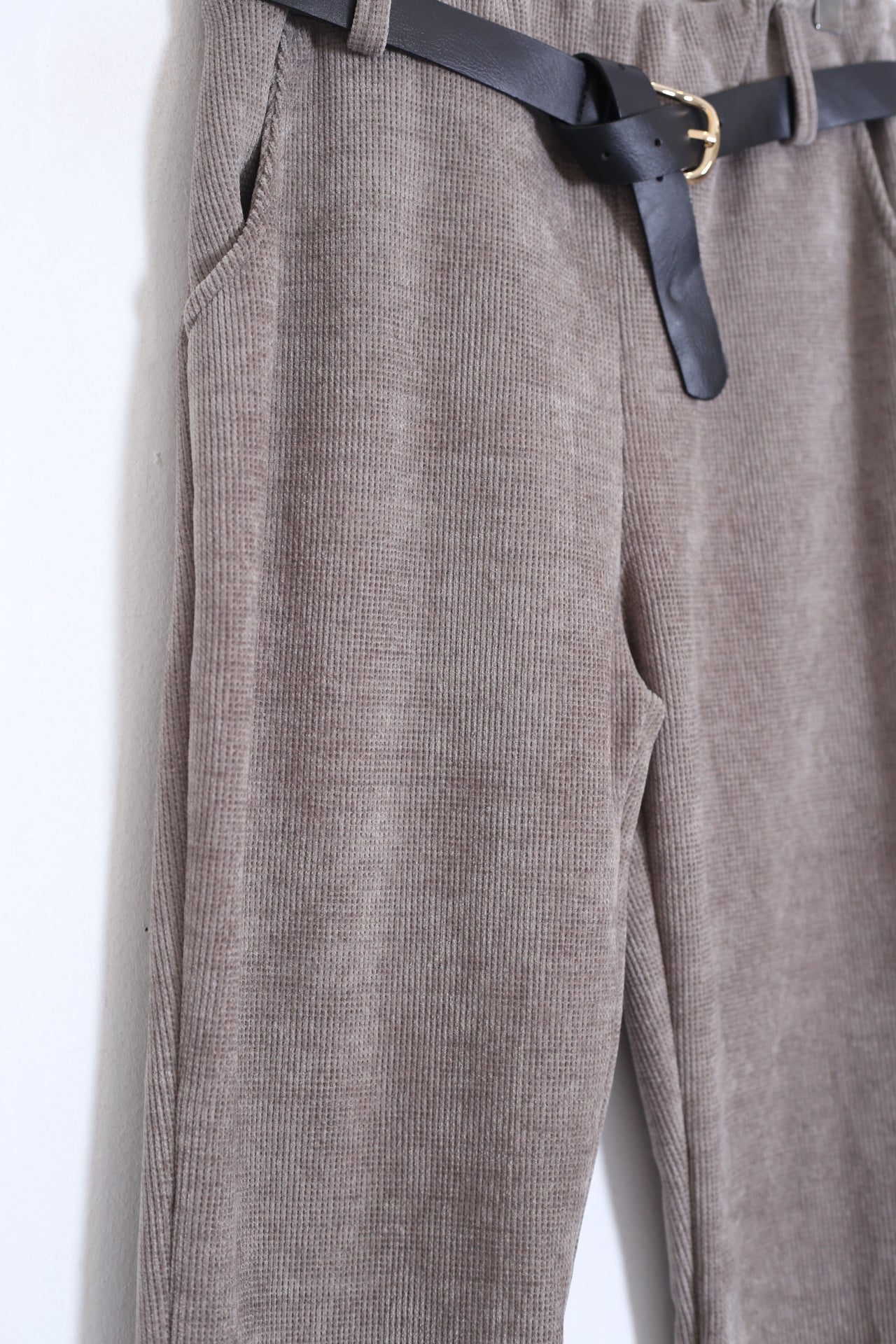 Pantalones micropana cinturón