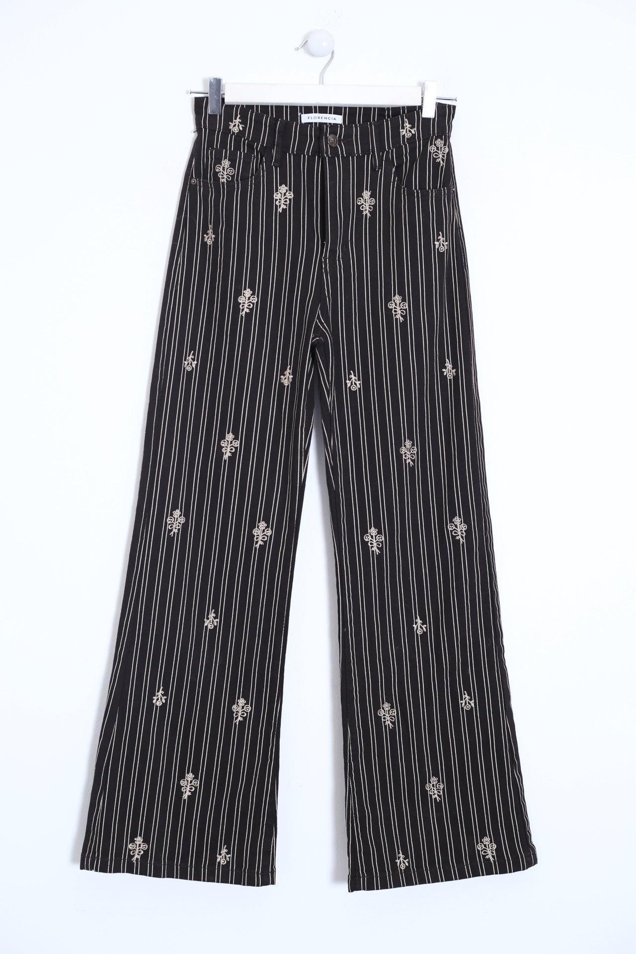 Jeans bordados rayas