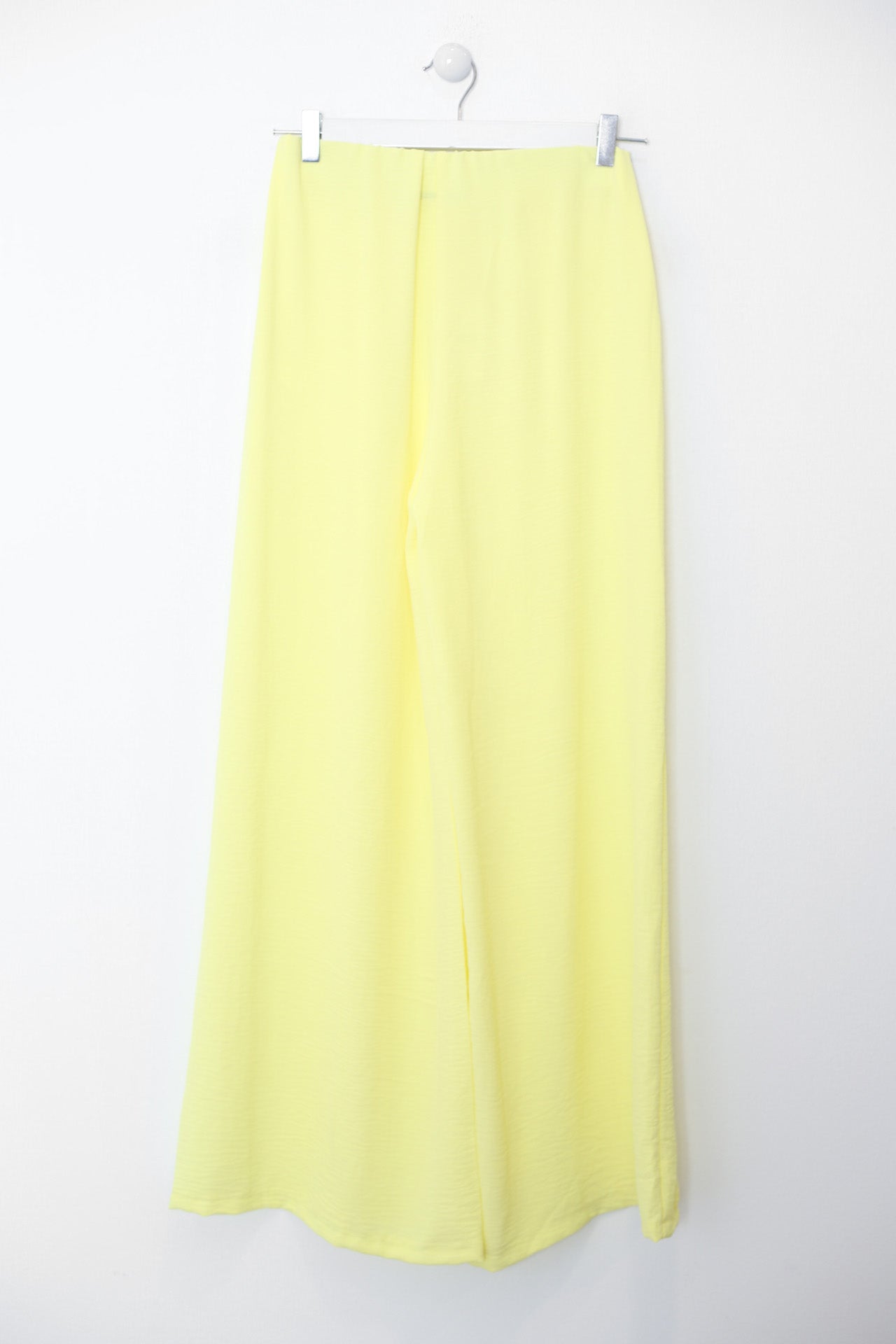 Pantalones anchos fluidos