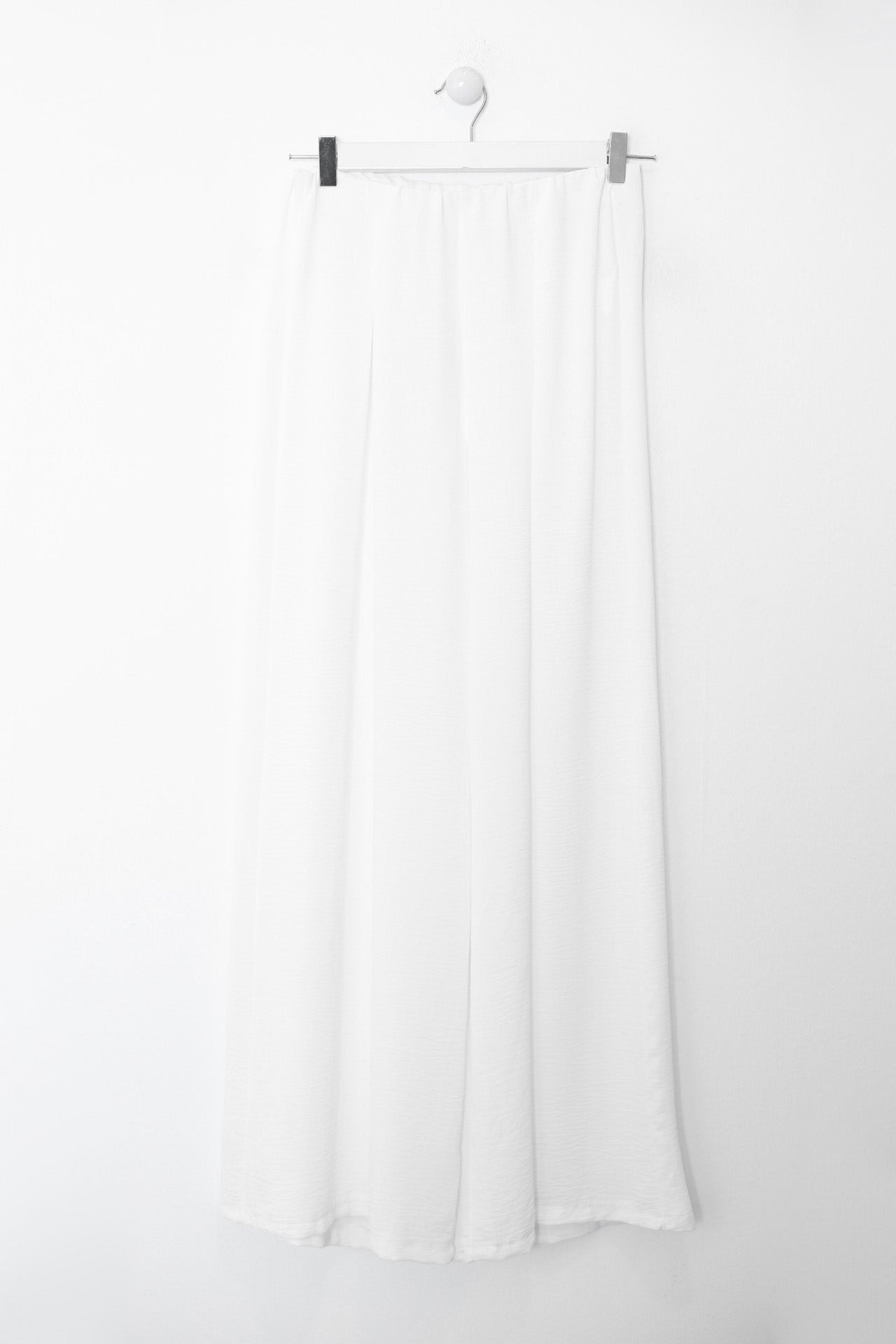 Pantalones anchos fluidos