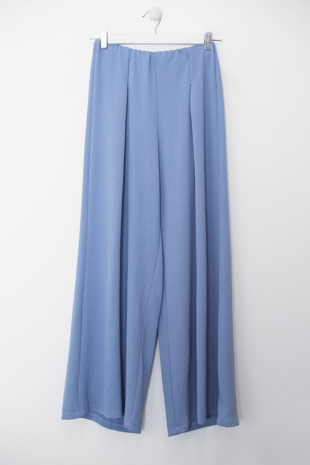 Pantalones anchos fluidos