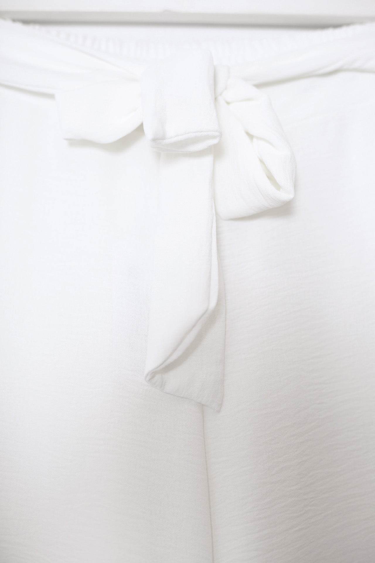 Pantalones fluidos lazo