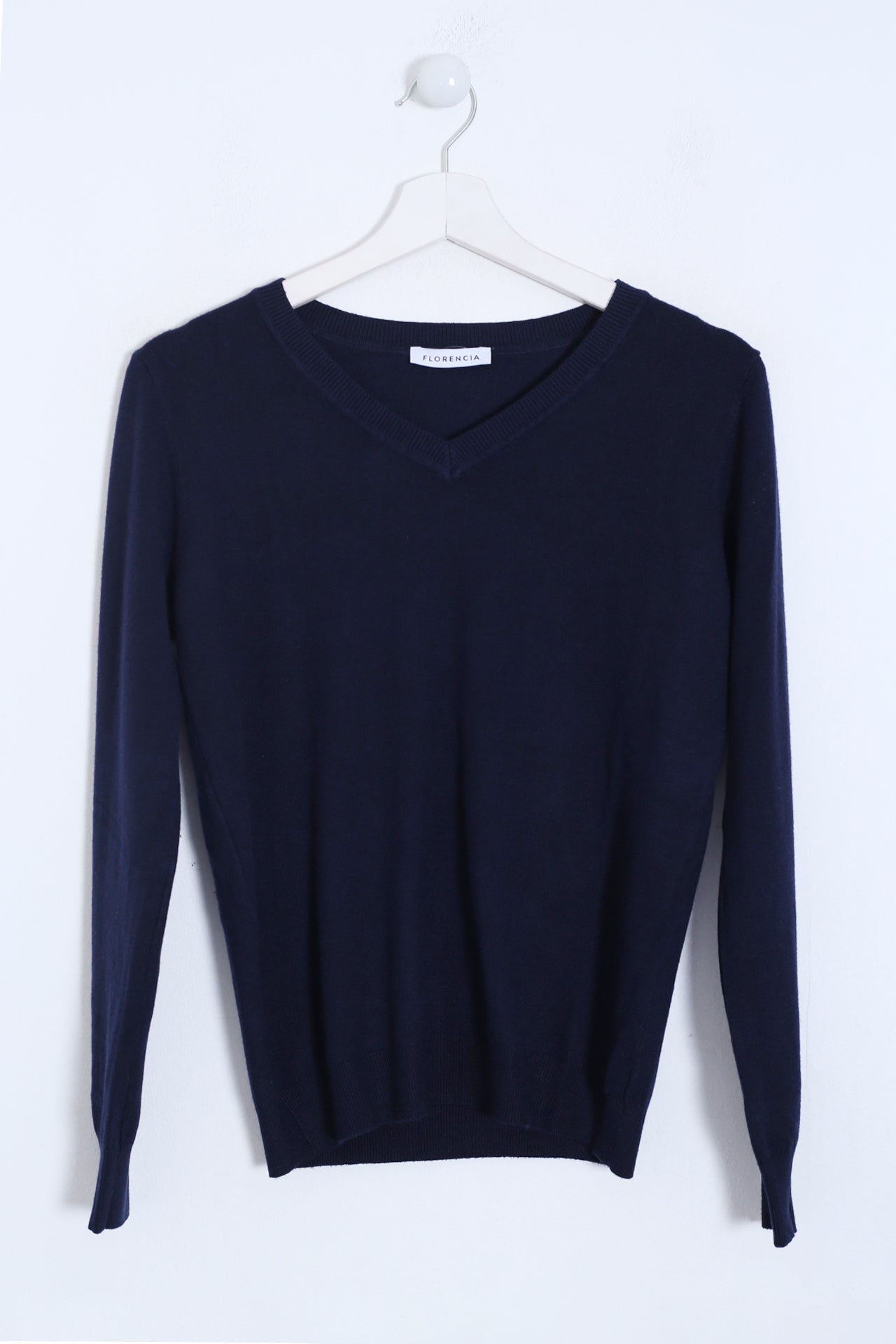 Jersey básico cuello punta