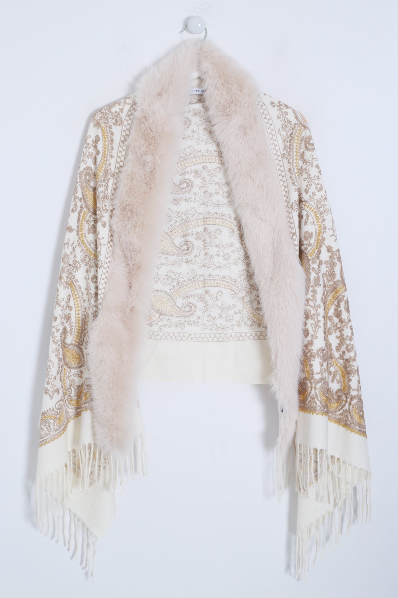 Chal bordado efecto pelo