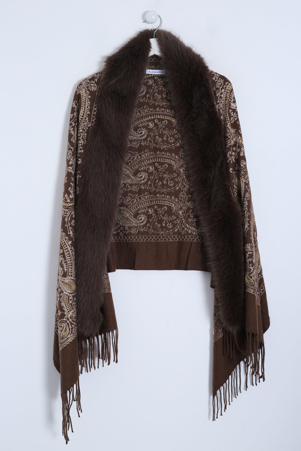 Chal bordado efecto pelo