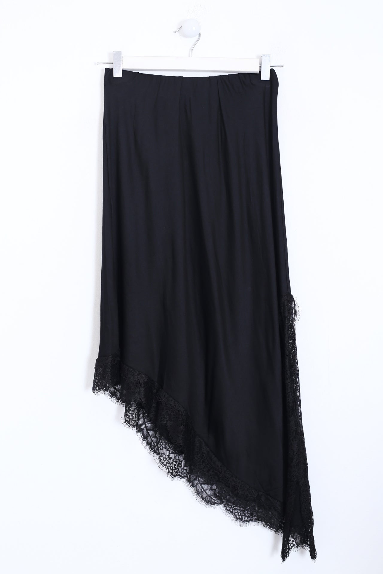 Falda raso encaje