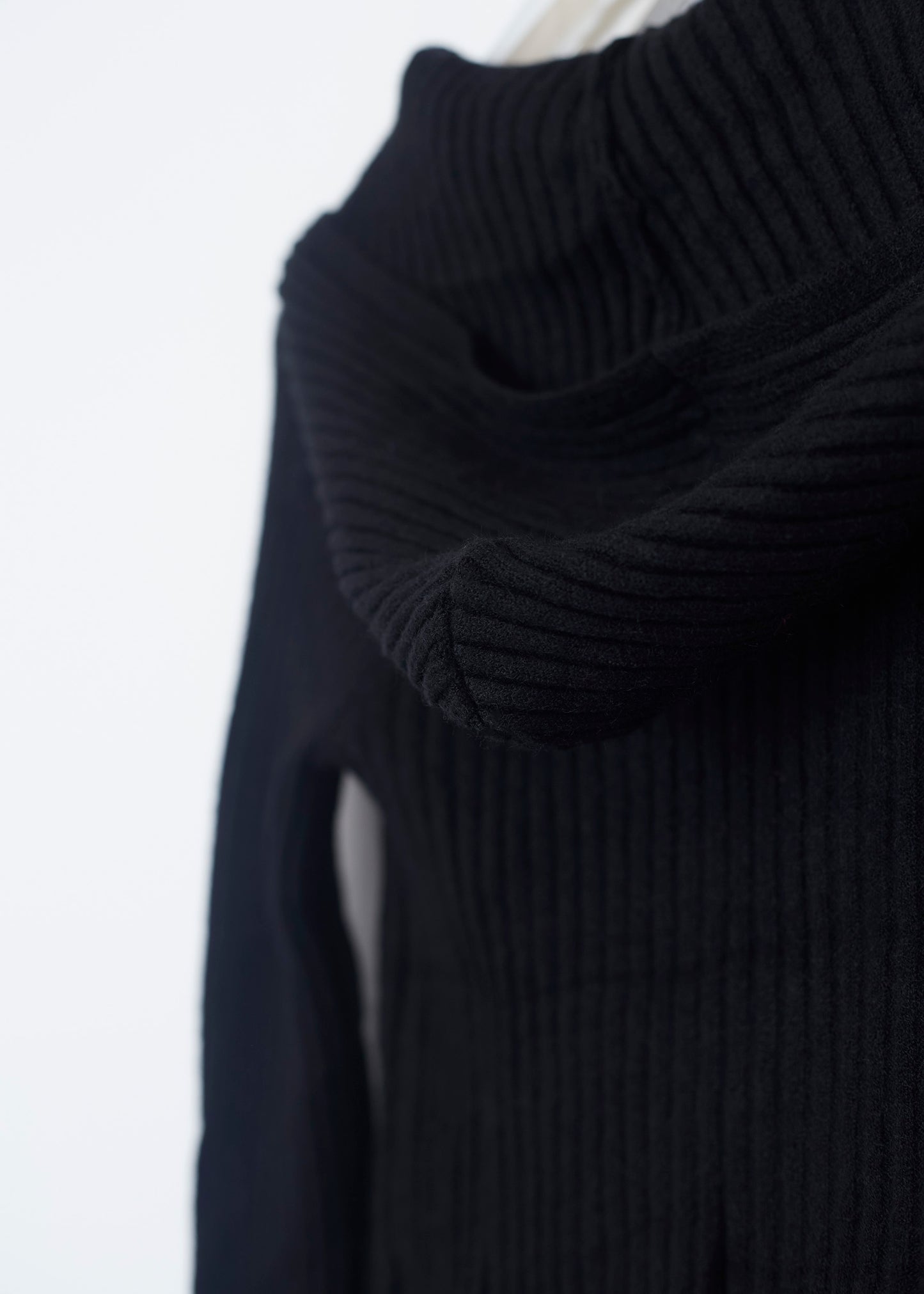 Chaqueta tricot capucha