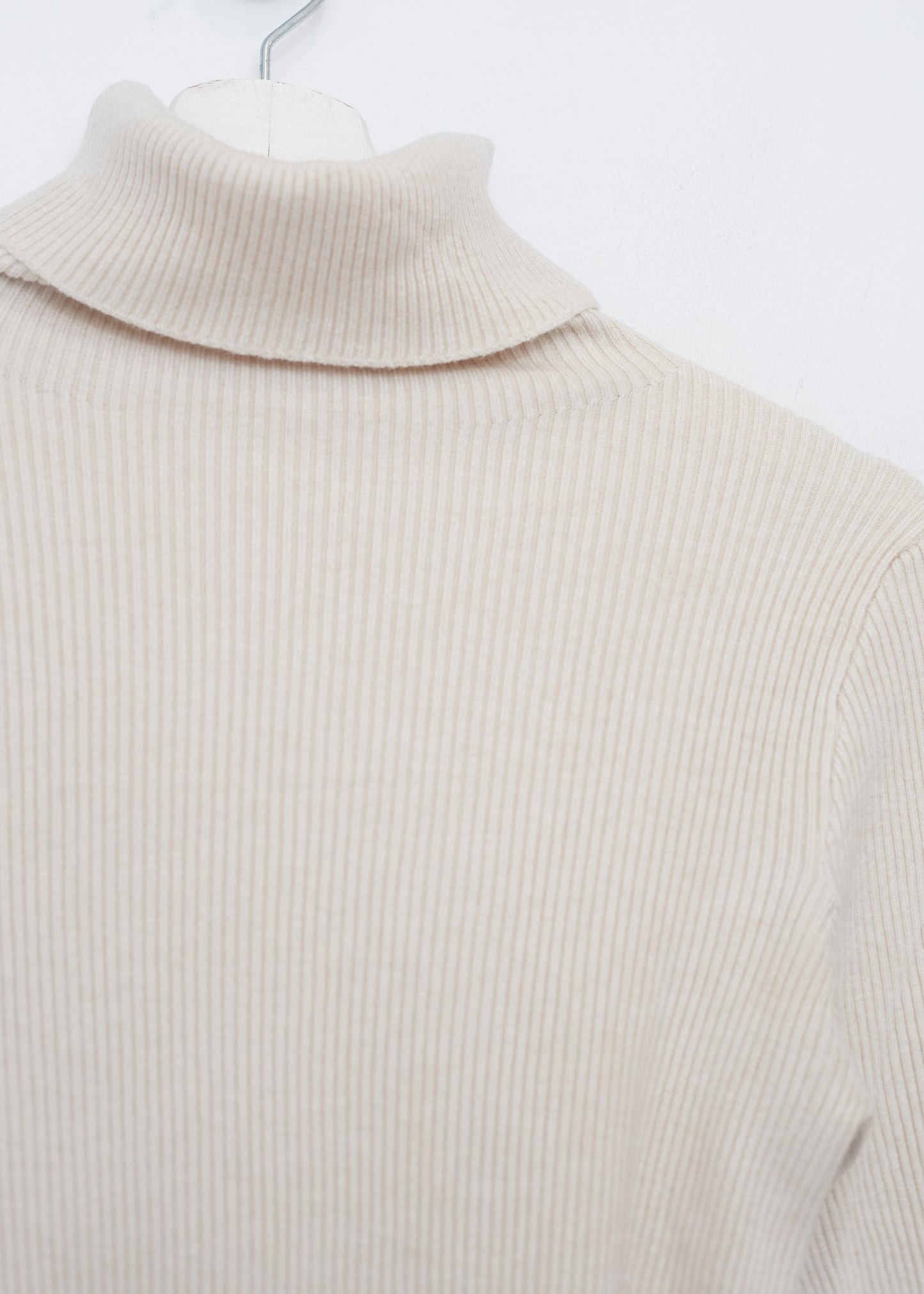 Ribbed turtleneck sweater