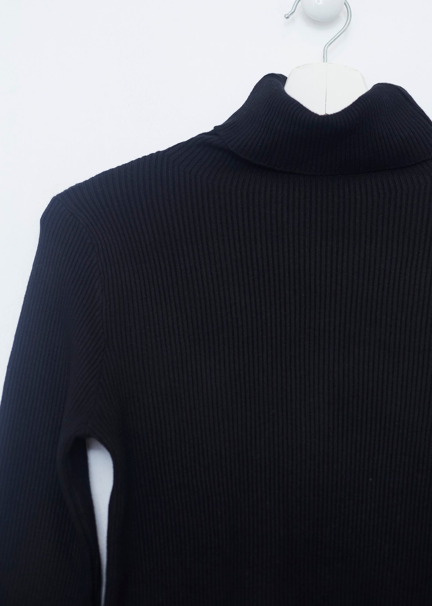Ribbed turtleneck sweater