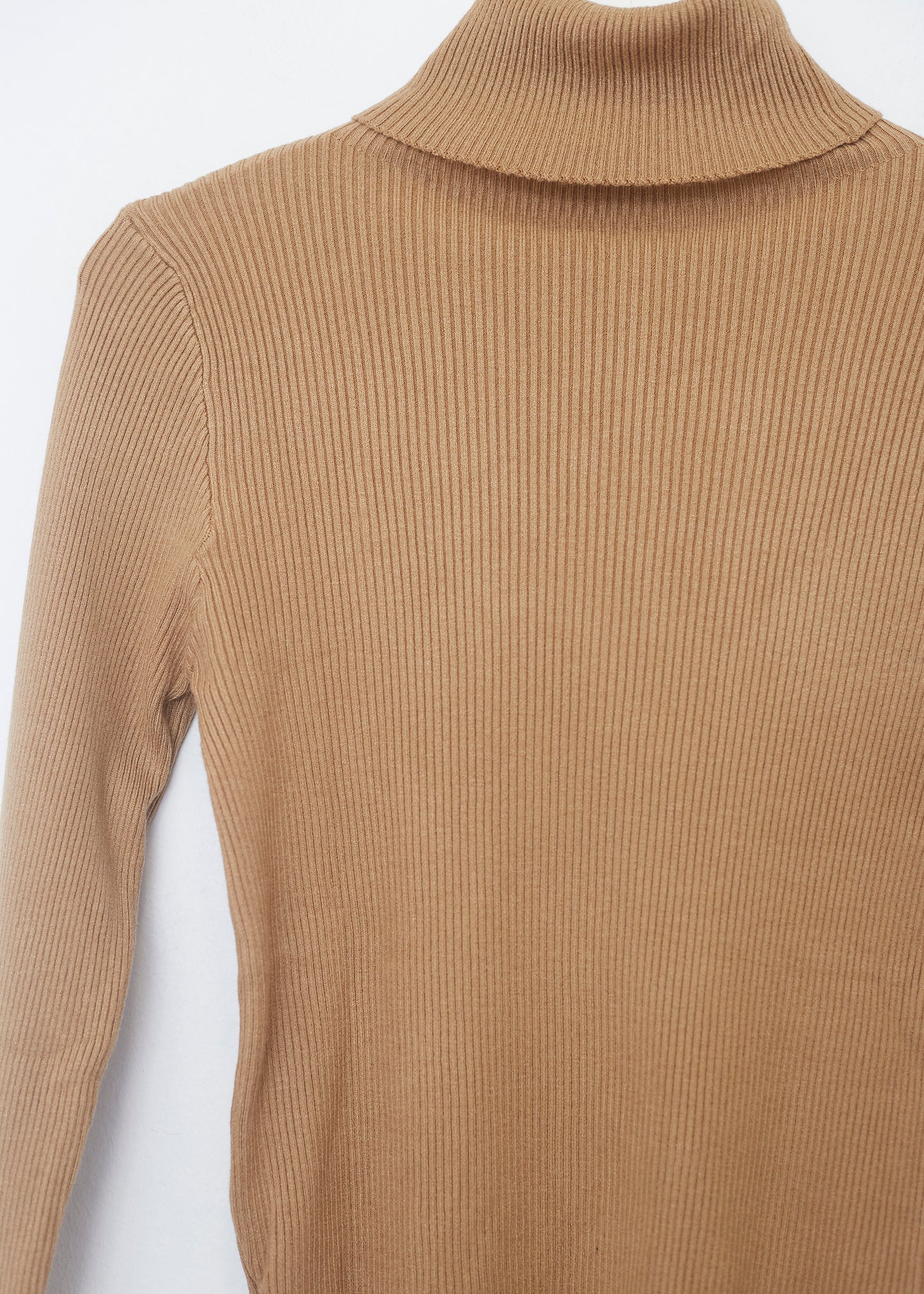 Ribbed turtleneck sweater