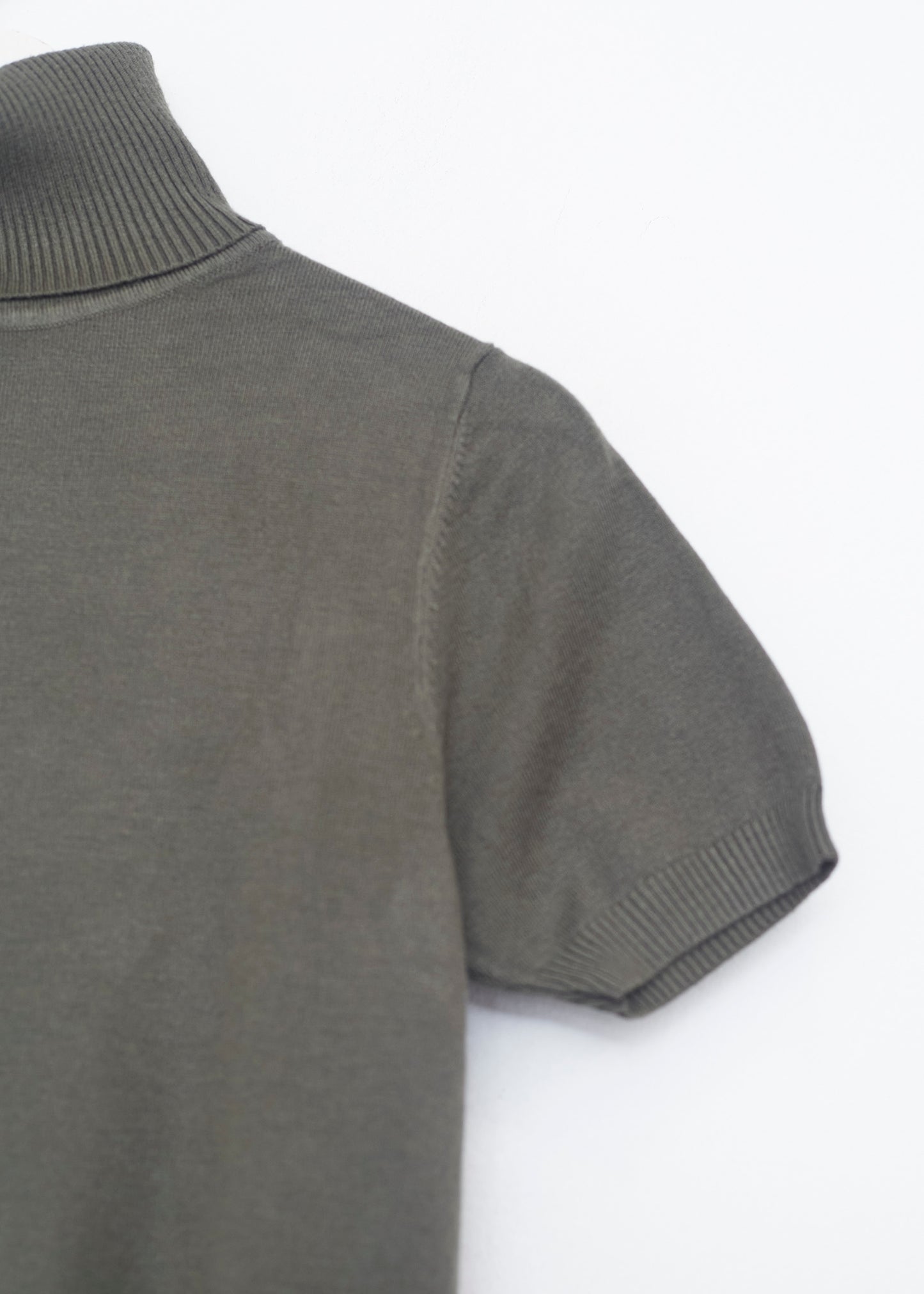 Jersey cuello alto manga corta