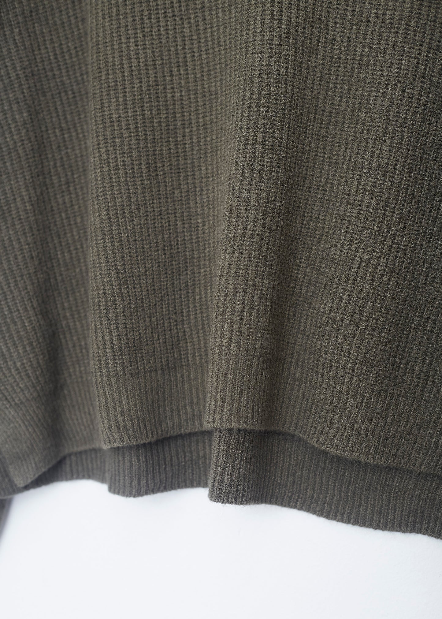 Seamless jersey with openings