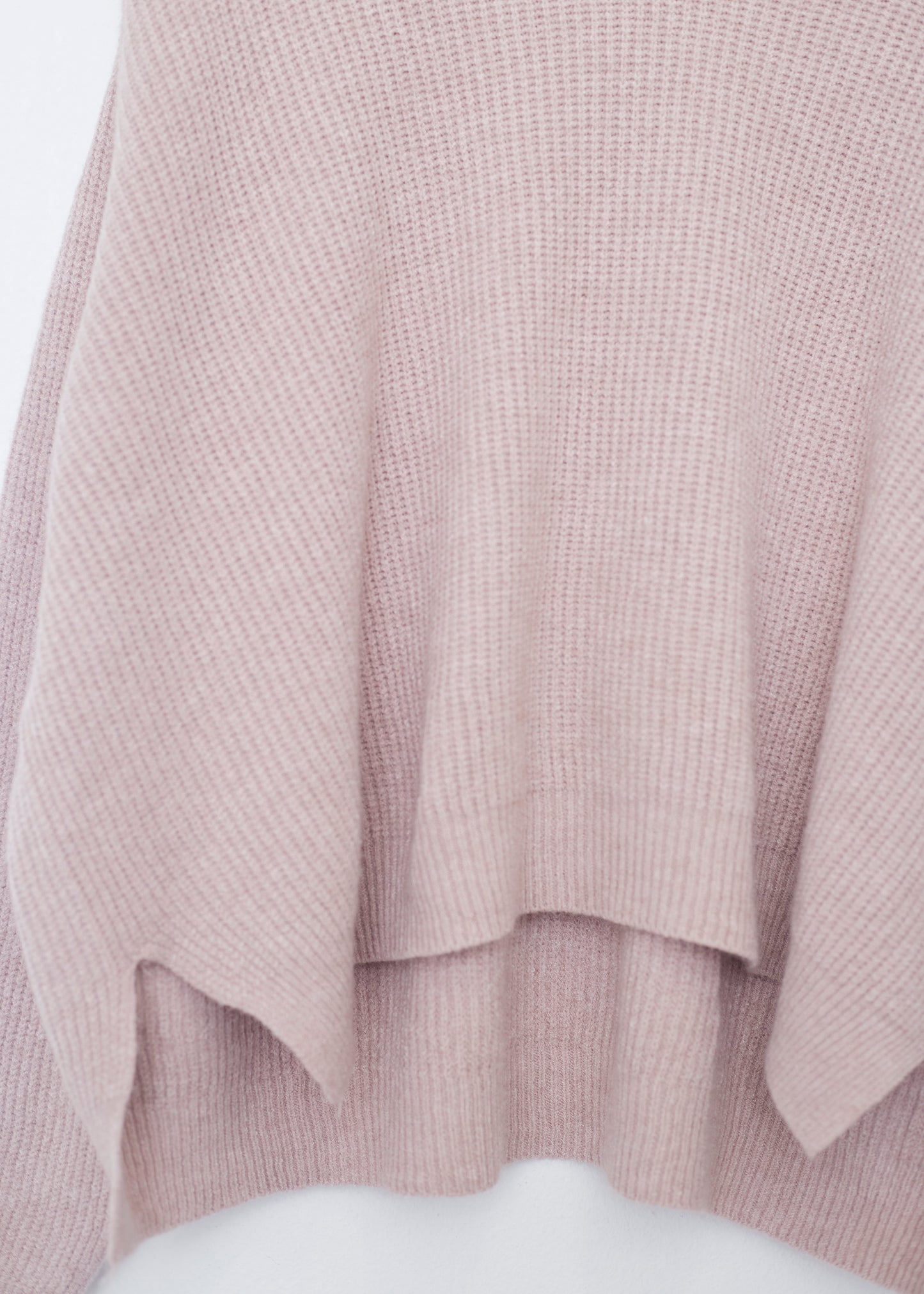 Seamless jersey with openings