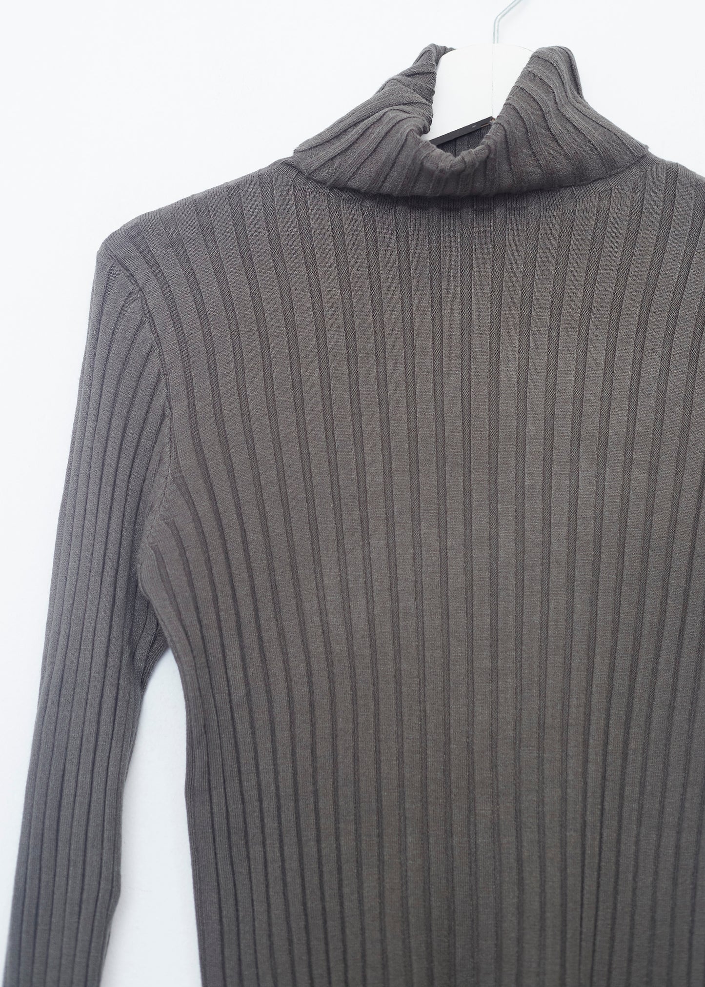 Ribbed turtleneck sweater