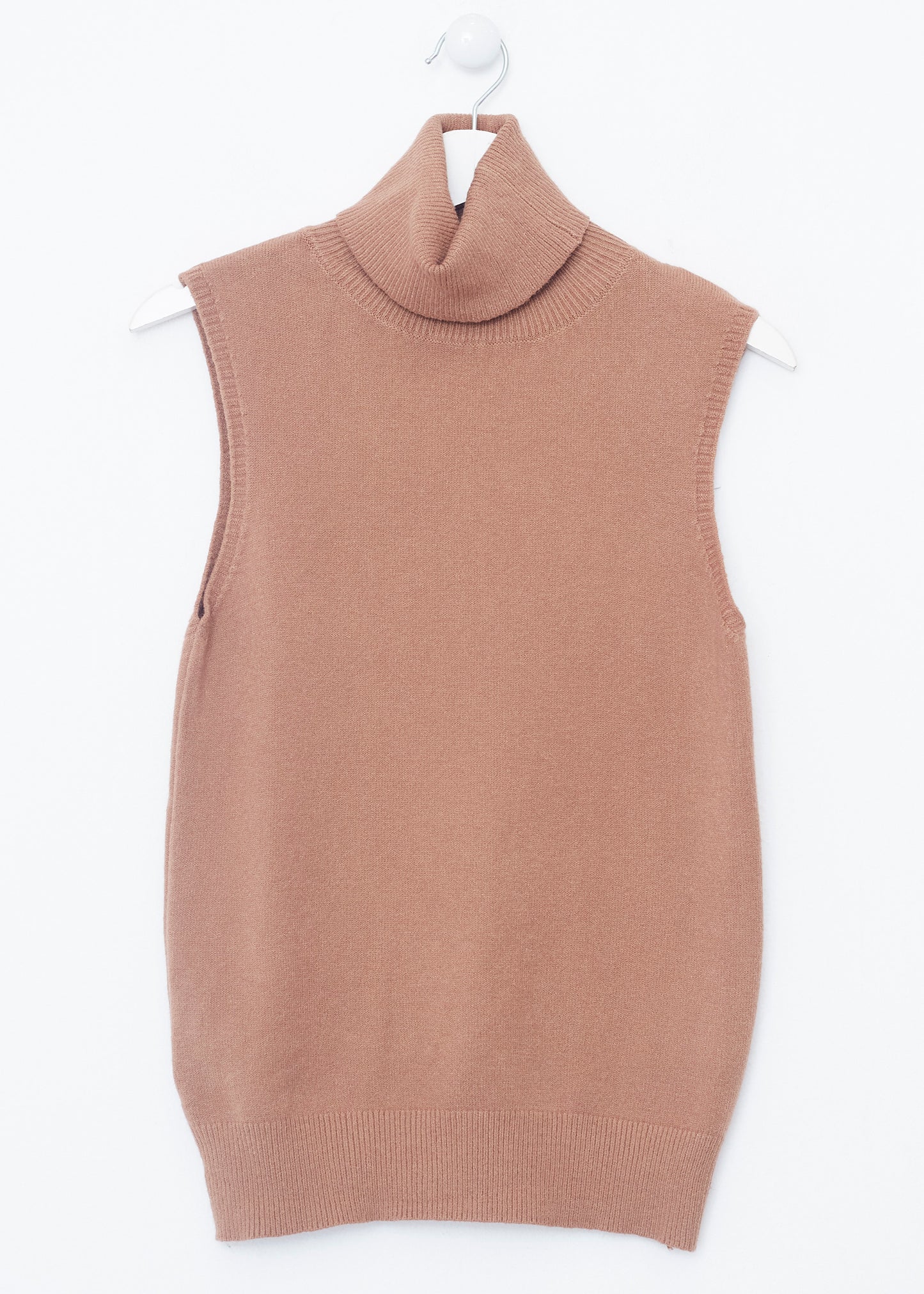 Sleeveless jersey