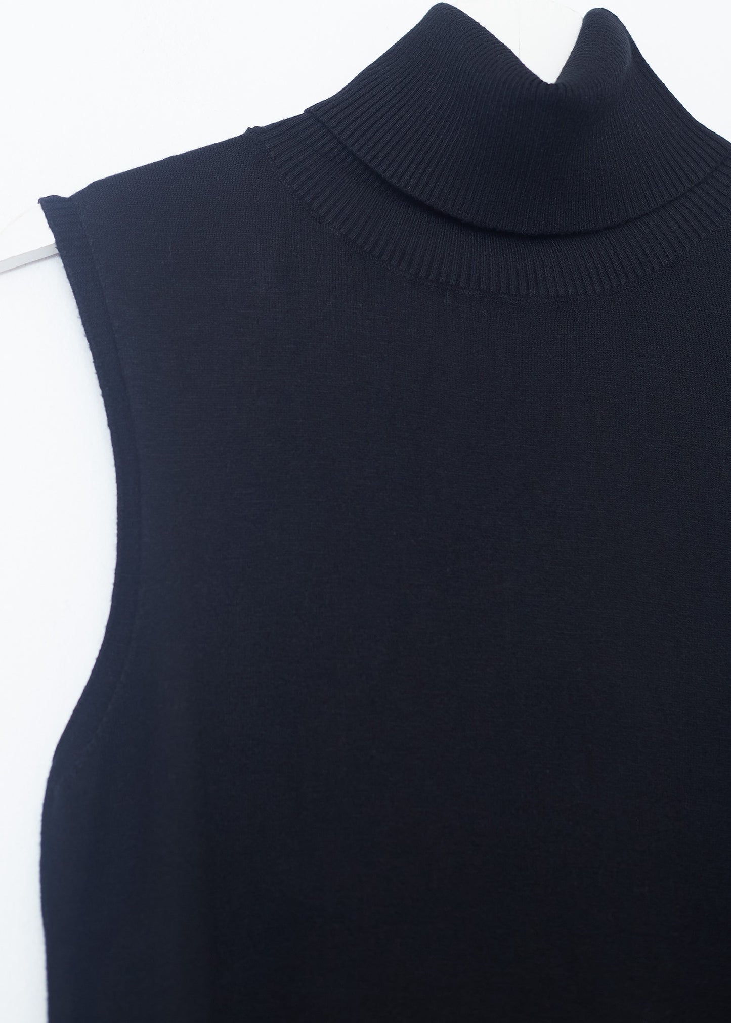 Jersey sin mangas cuello alto