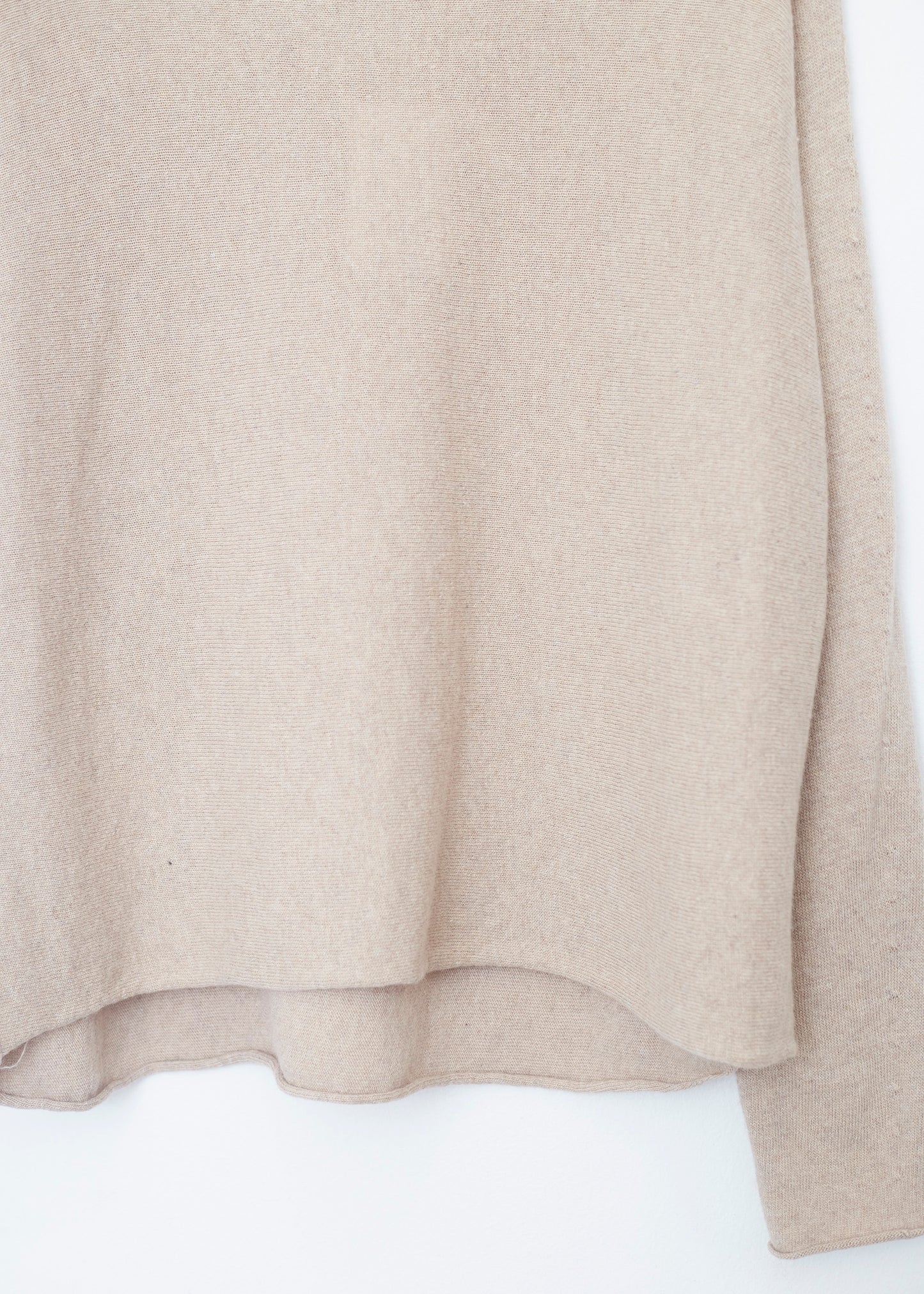 Seamless round neck sweater