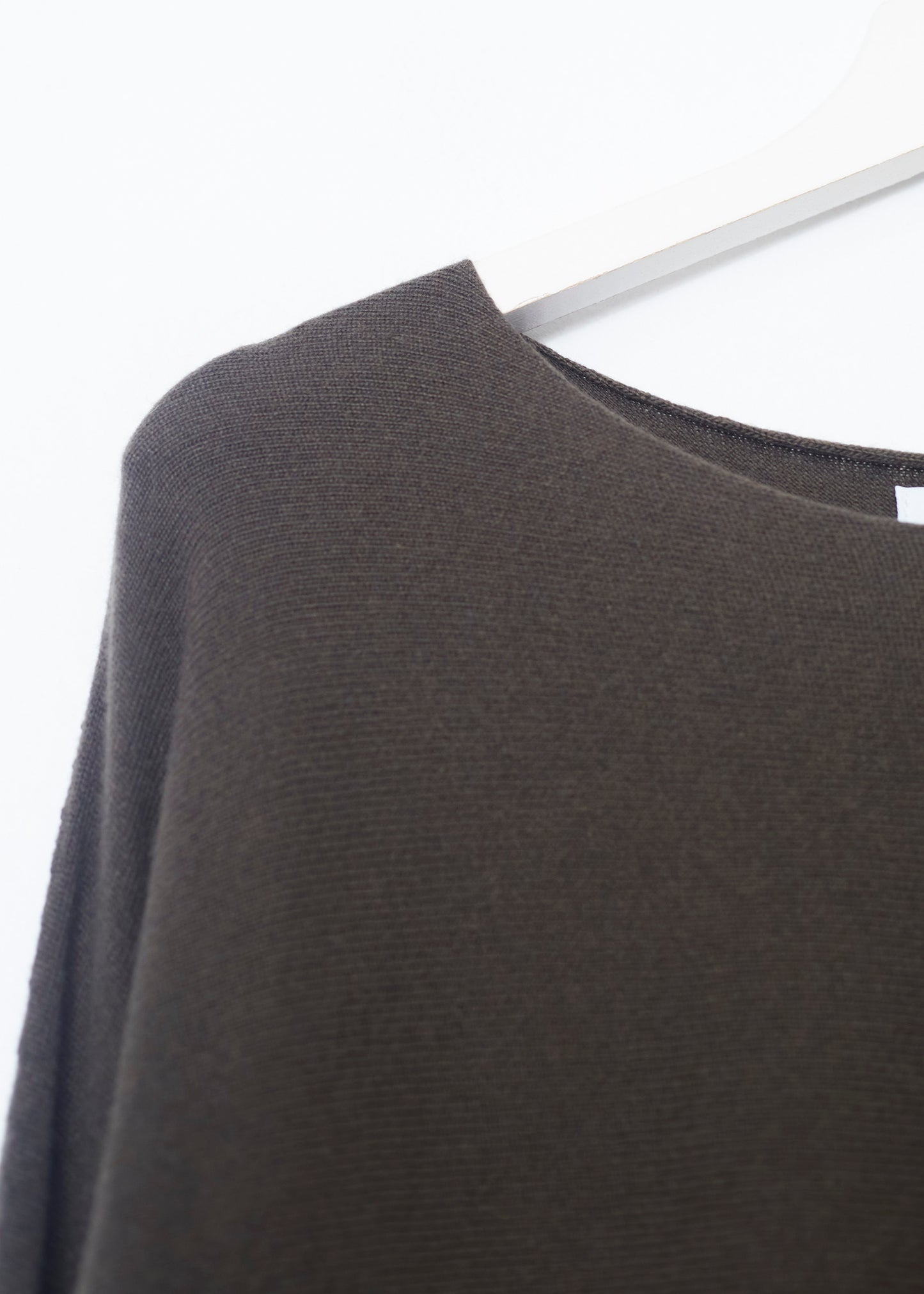 Seamless round neck sweater