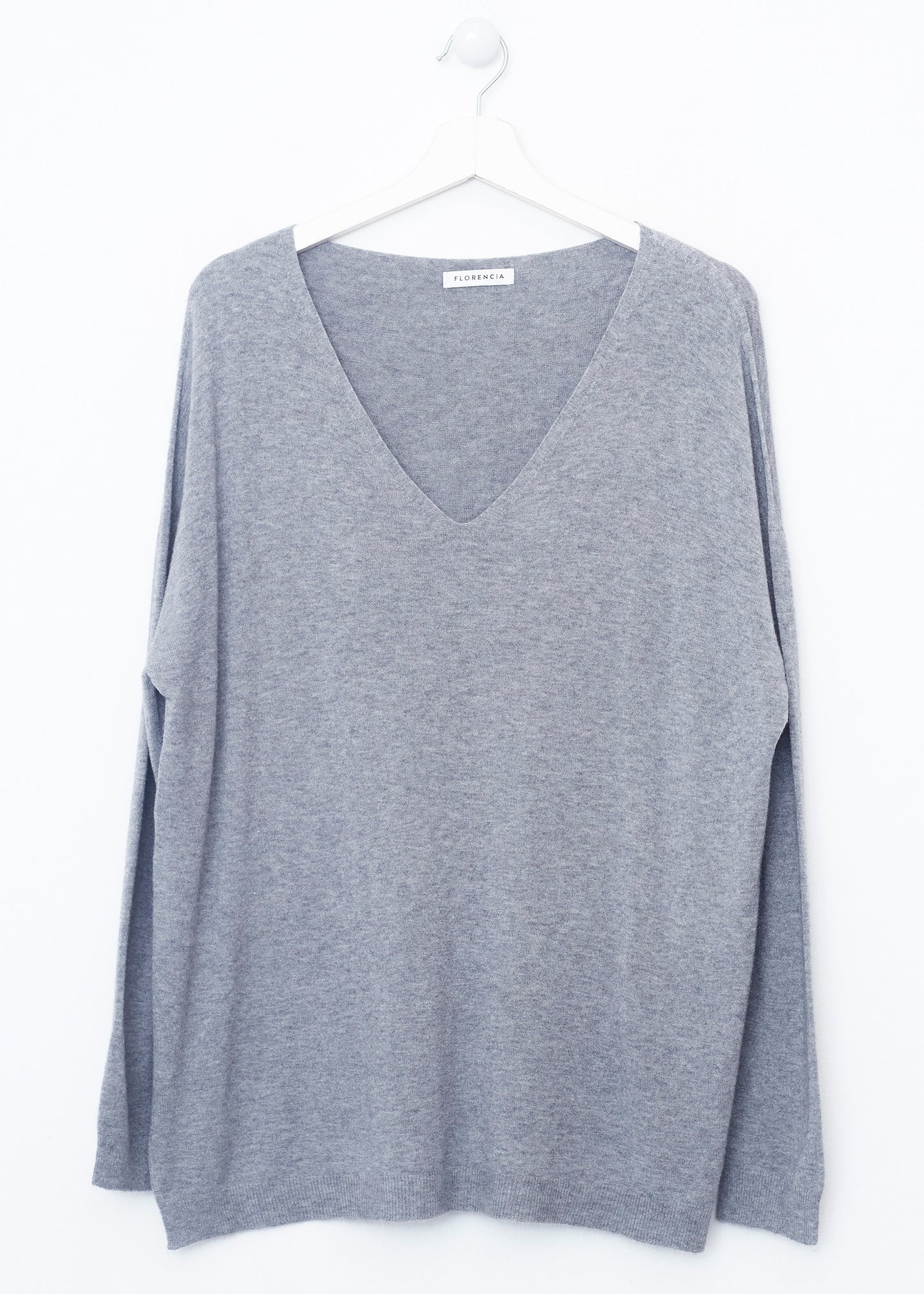 Seamless point-neck sweater