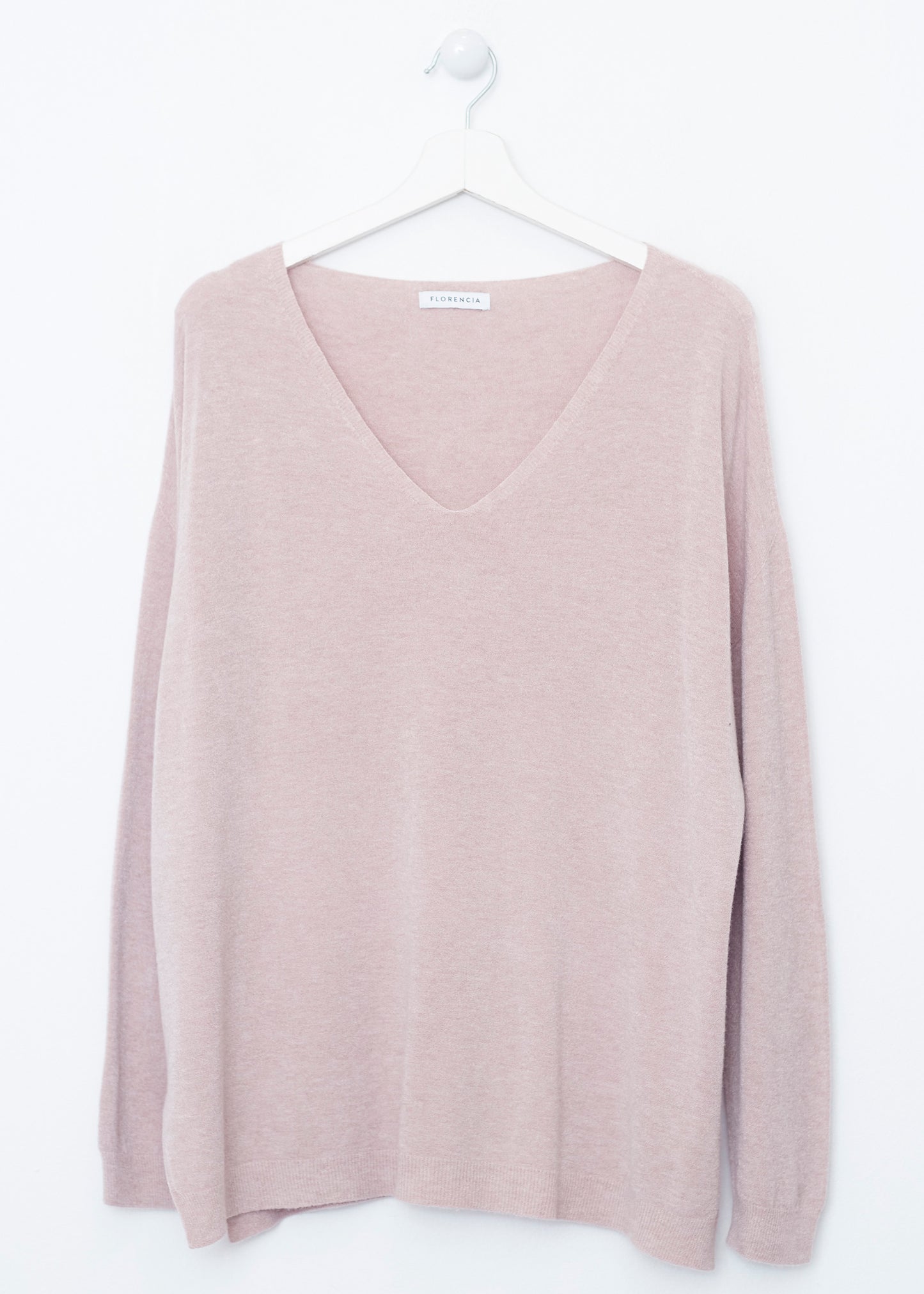 Seamless point-neck sweater