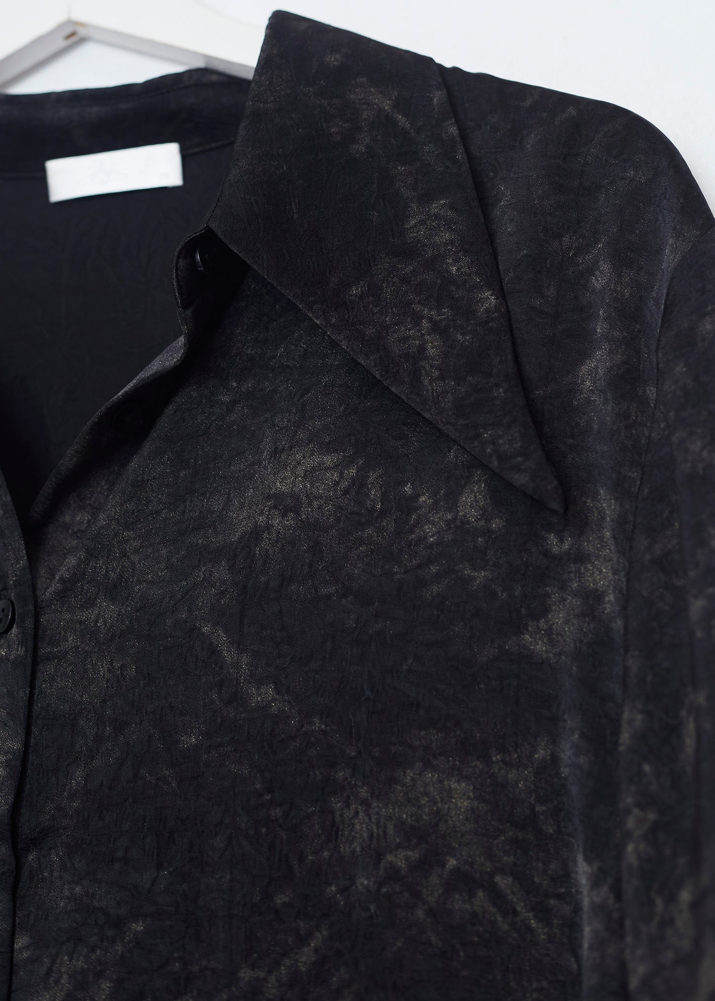 Oversized collar brocade shirt