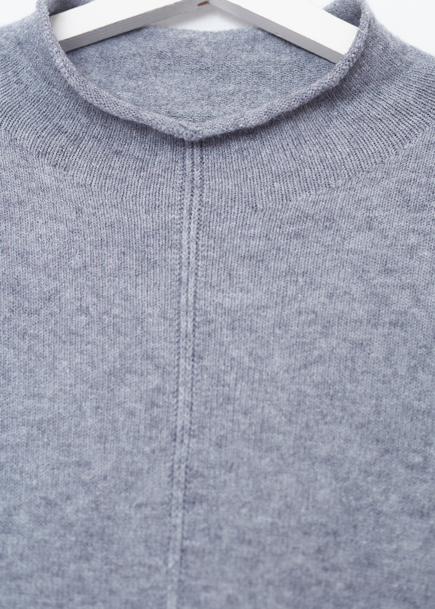 Seamless high neck jersey