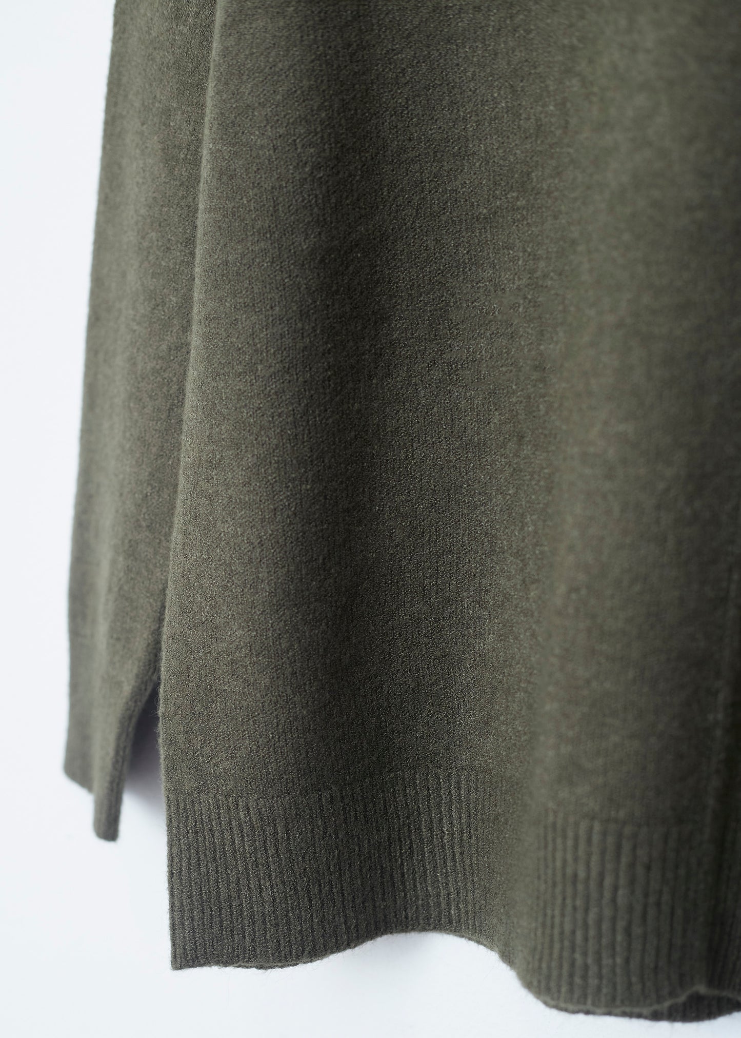 Seamless high neck jersey